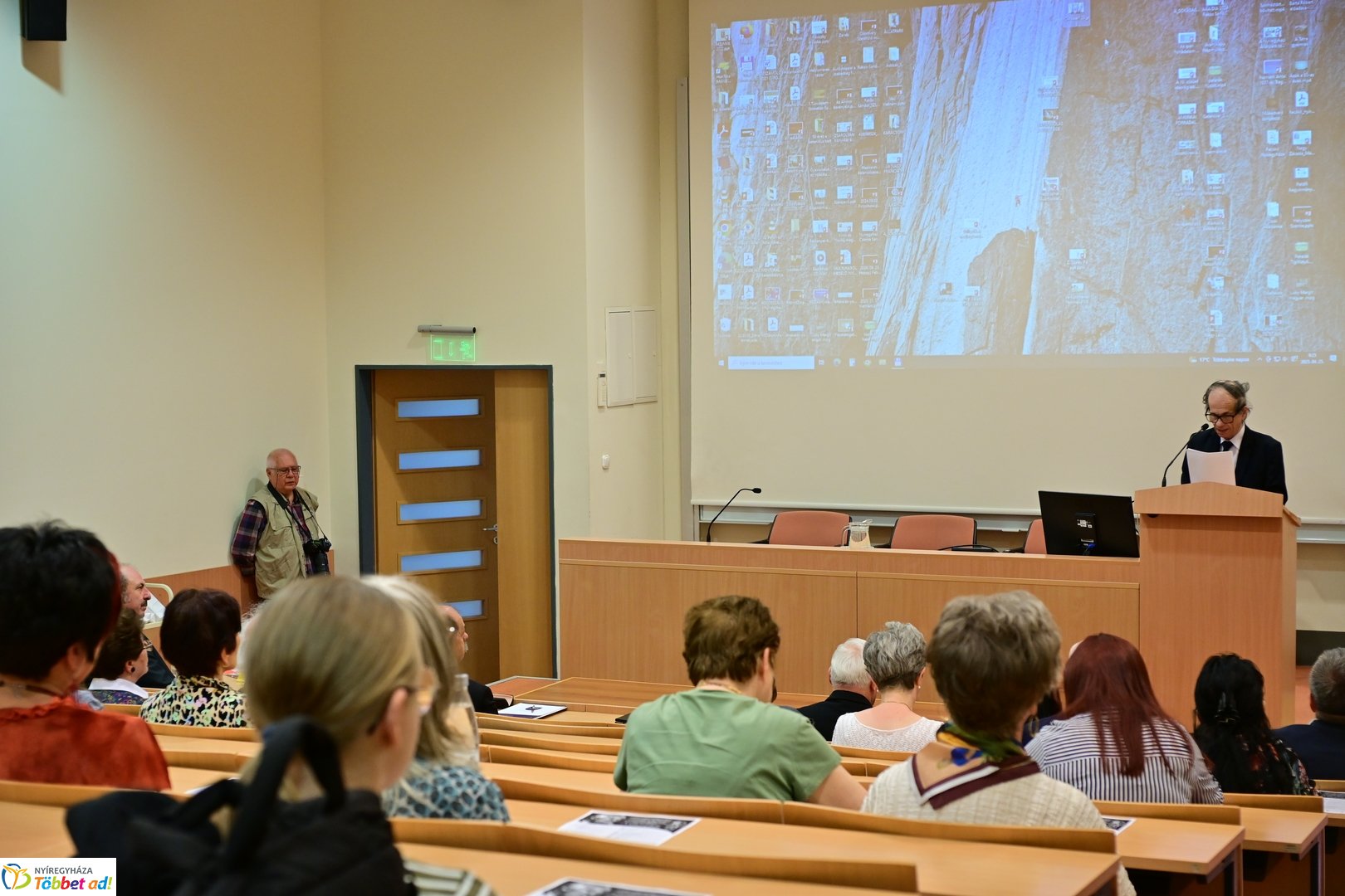 Nagy László 100 - konferencia a Móricz Zsigmond könyvtárban
