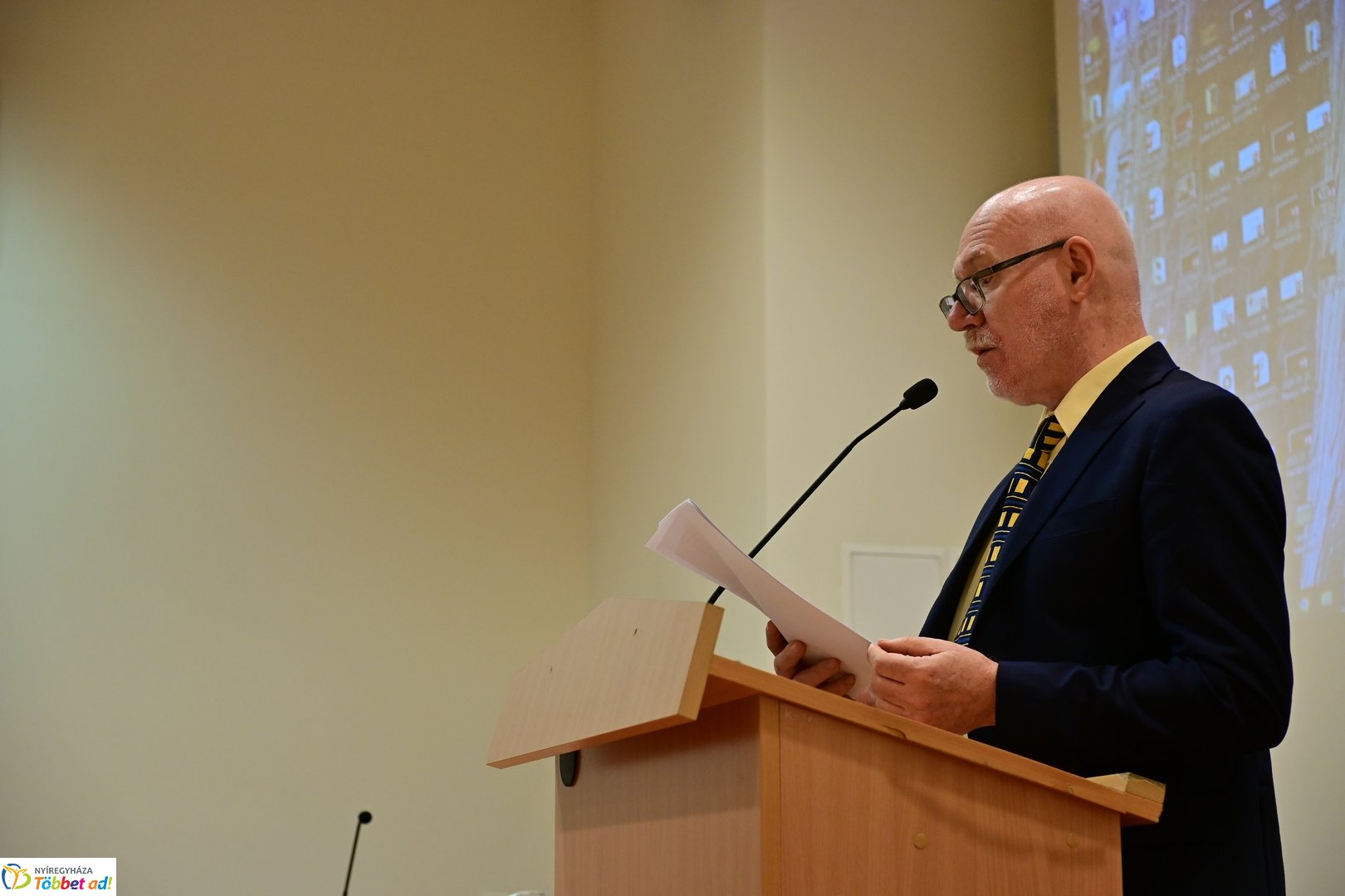 Nagy László 100 - konferencia a Móricz Zsigmond könyvtárban