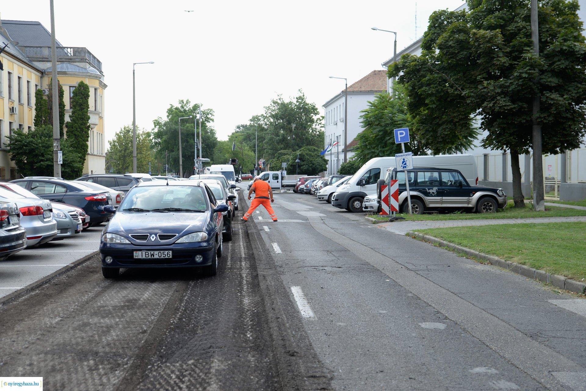 Nagyfelületű útjavítás  Nyíregyházán