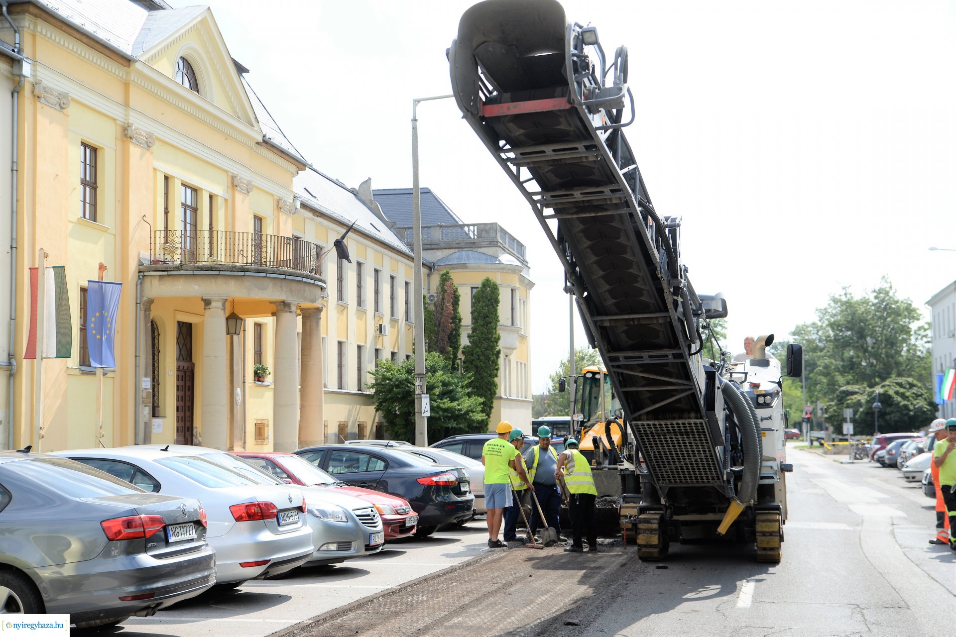 Nagyfelületű útjavítás  Nyíregyházán