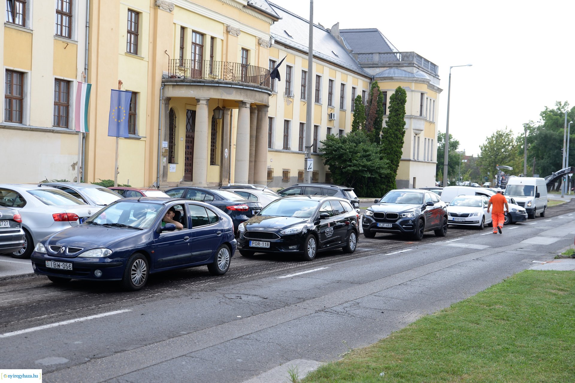 Nagyfelületű útjavítás  Nyíregyházán