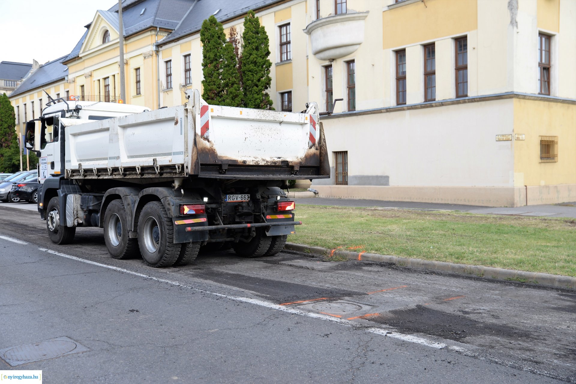 Nagyfelületű útjavítás  Nyíregyházán