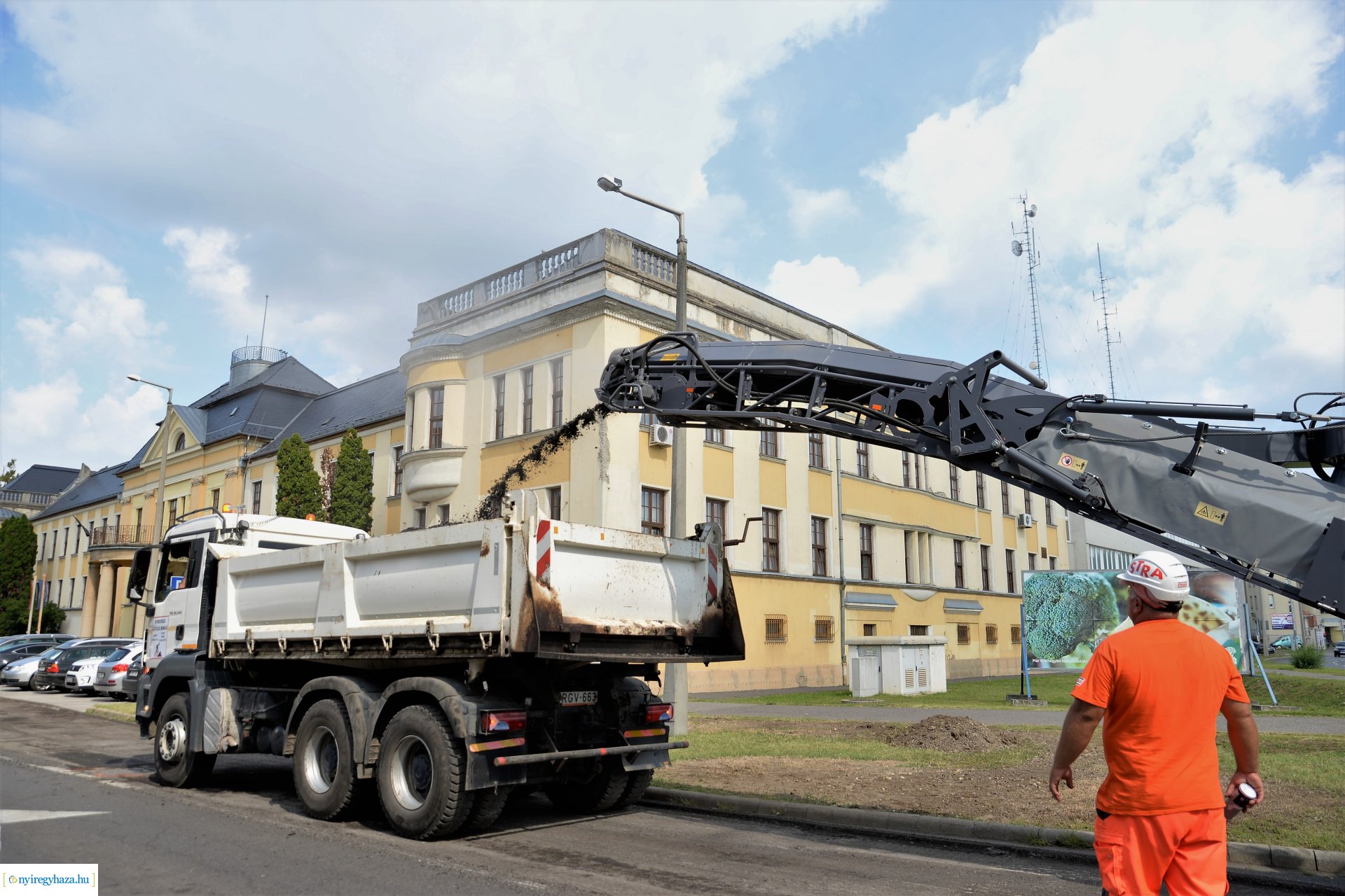 Nagyfelületű útjavítás  Nyíregyházán