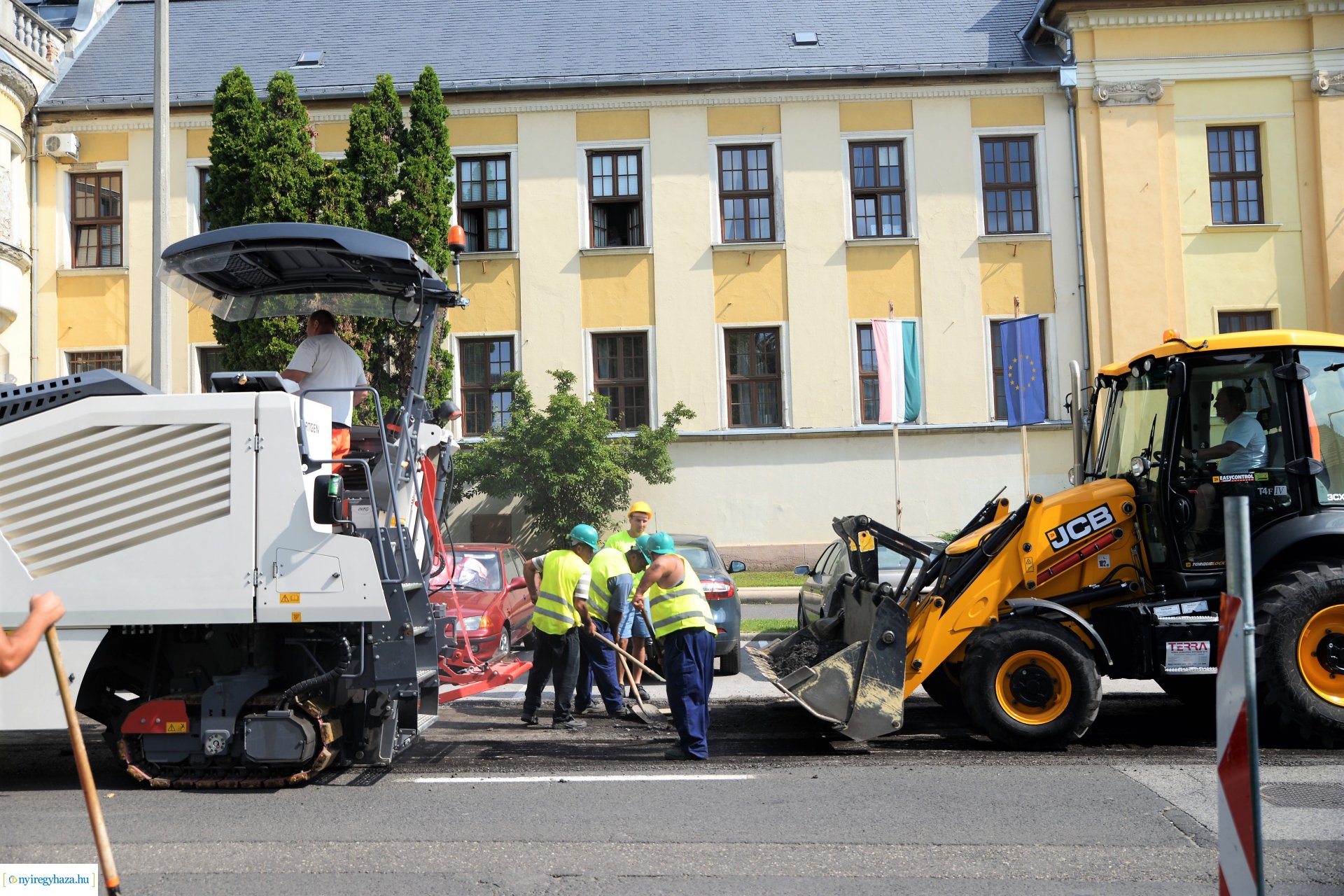 Nagyfelületű útjavítás  Nyíregyházán