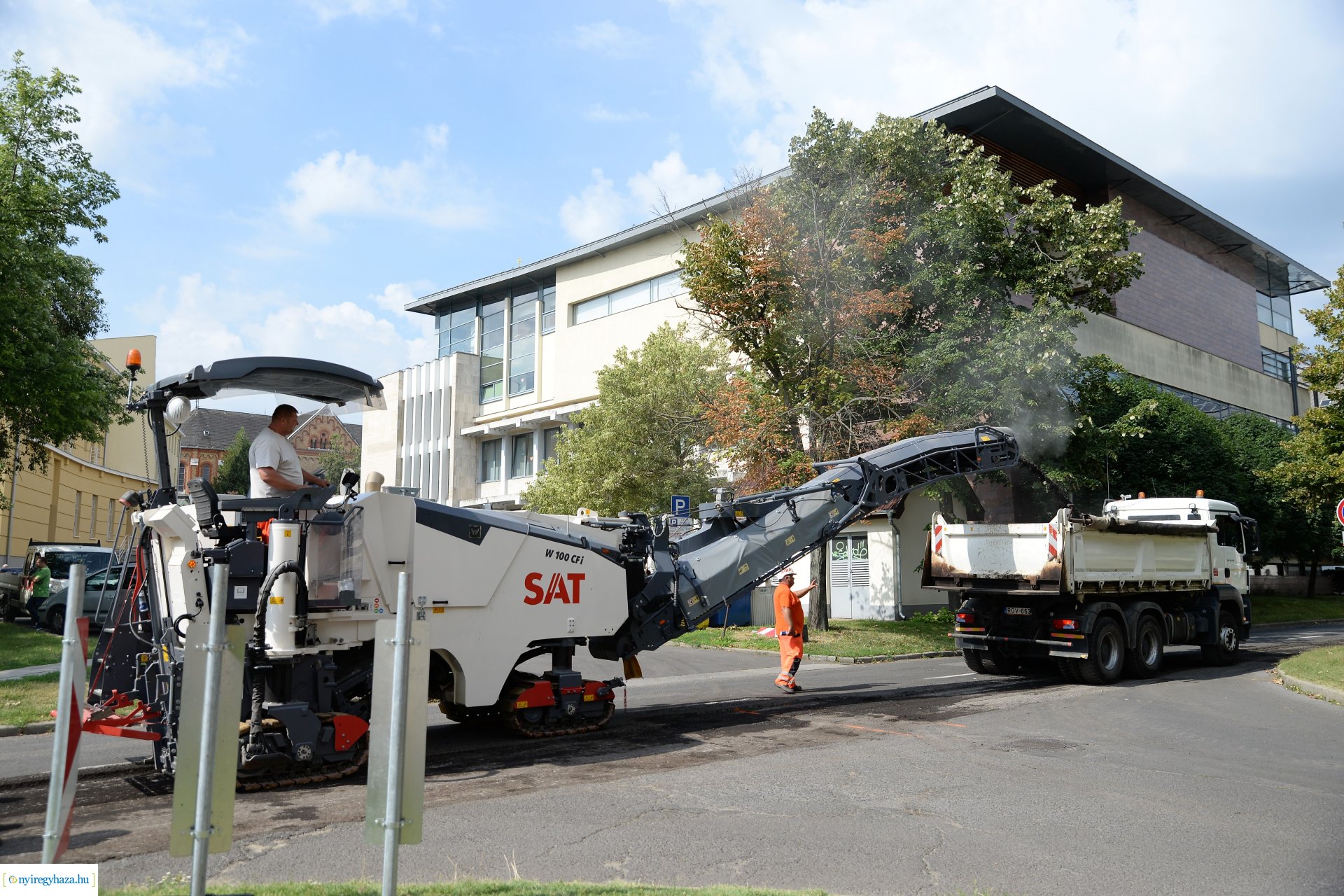Nagyfelületű útjavítás  Nyíregyházán
