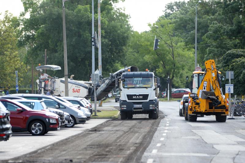 Nagyfelületű útjavítás  Nyíregyházán