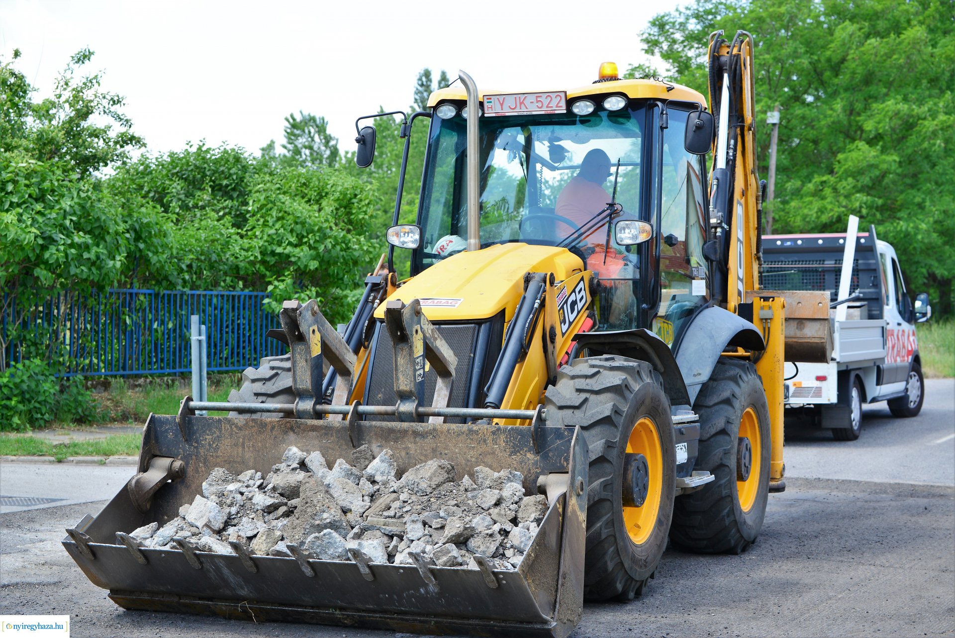 Nagyfelületű útjavítások városunkban