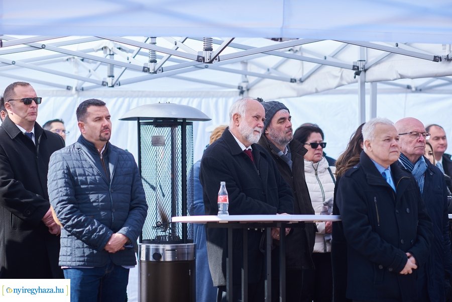 Nagykörút négysávos bővítésének alapkőletétele