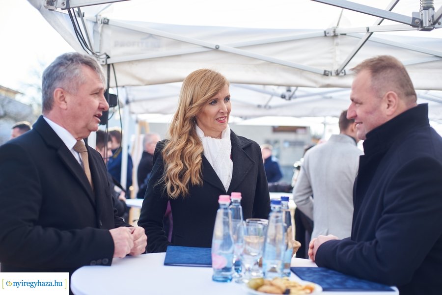 Nagykörút négysávos bővítésének alapkőletétele