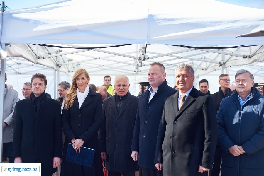 Nagykörút négysávos bővítésének alapkőletétele