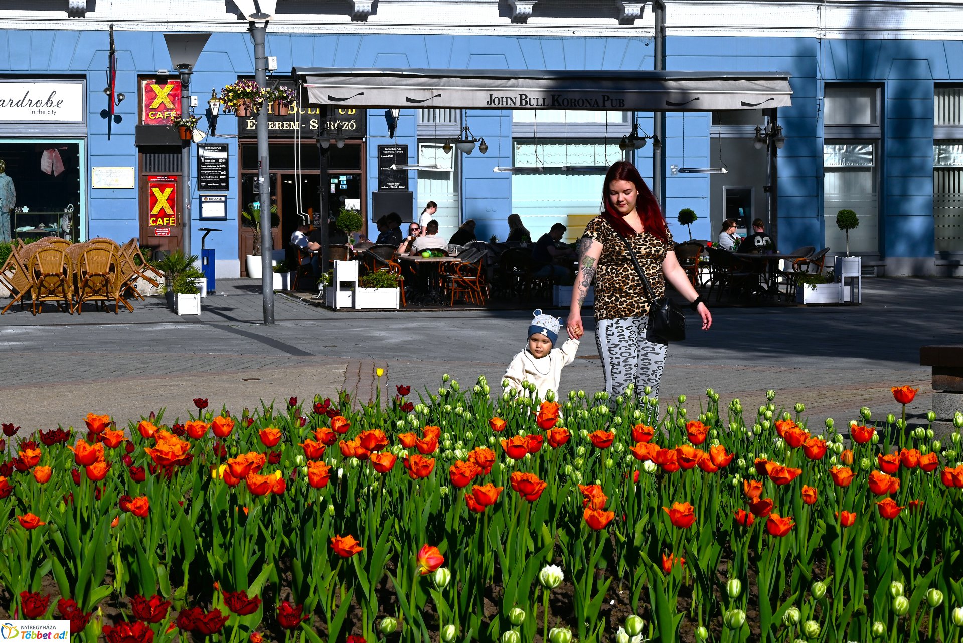 Nagyszombat nyárias napsütésben