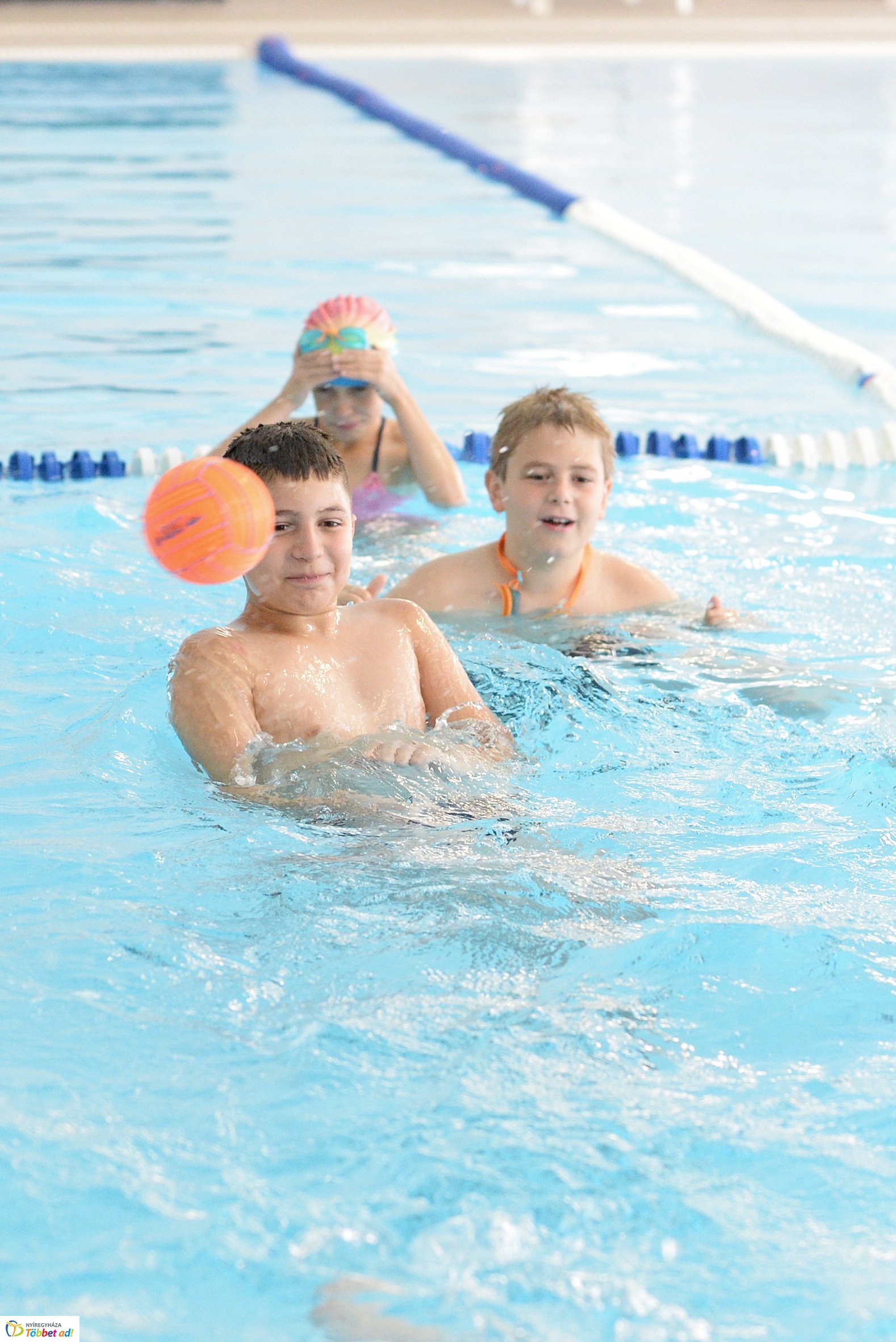 Napközis úszótábor