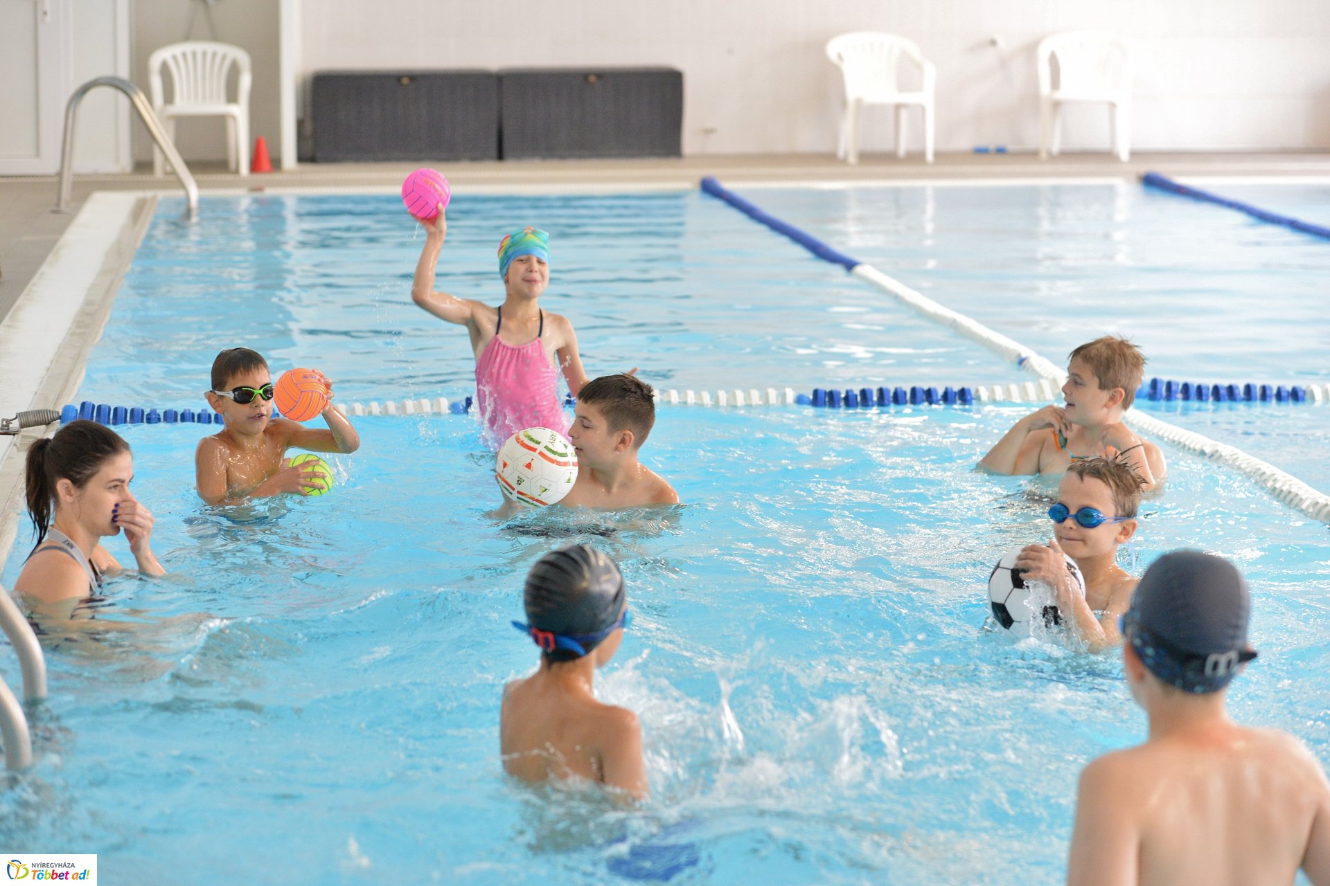 Napközis úszótábor