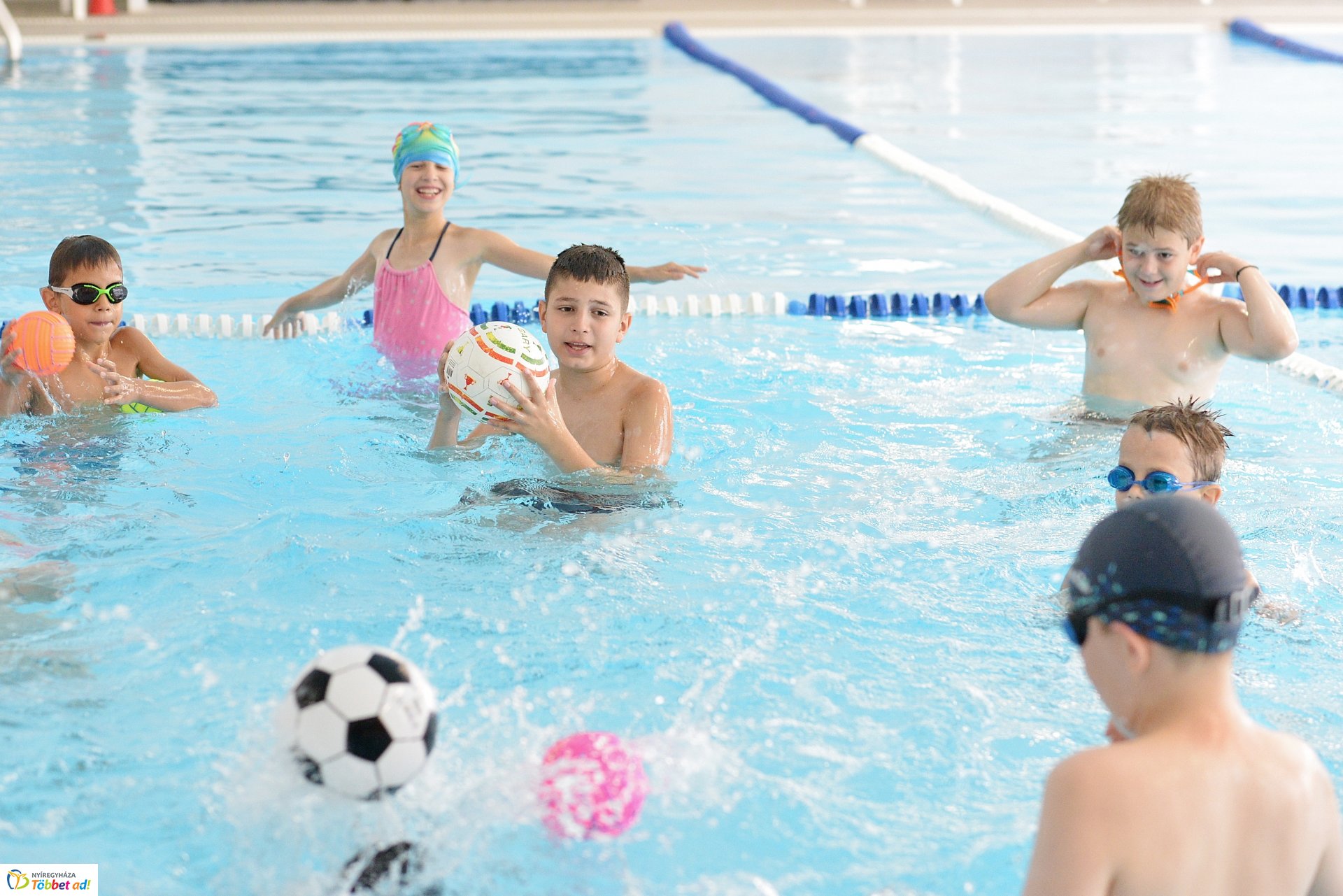 Napközis úszótábor