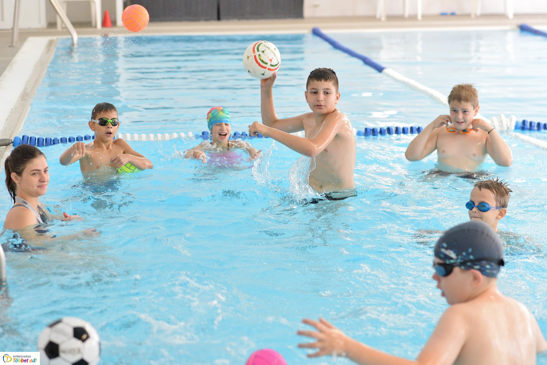 Napközis úszótábor