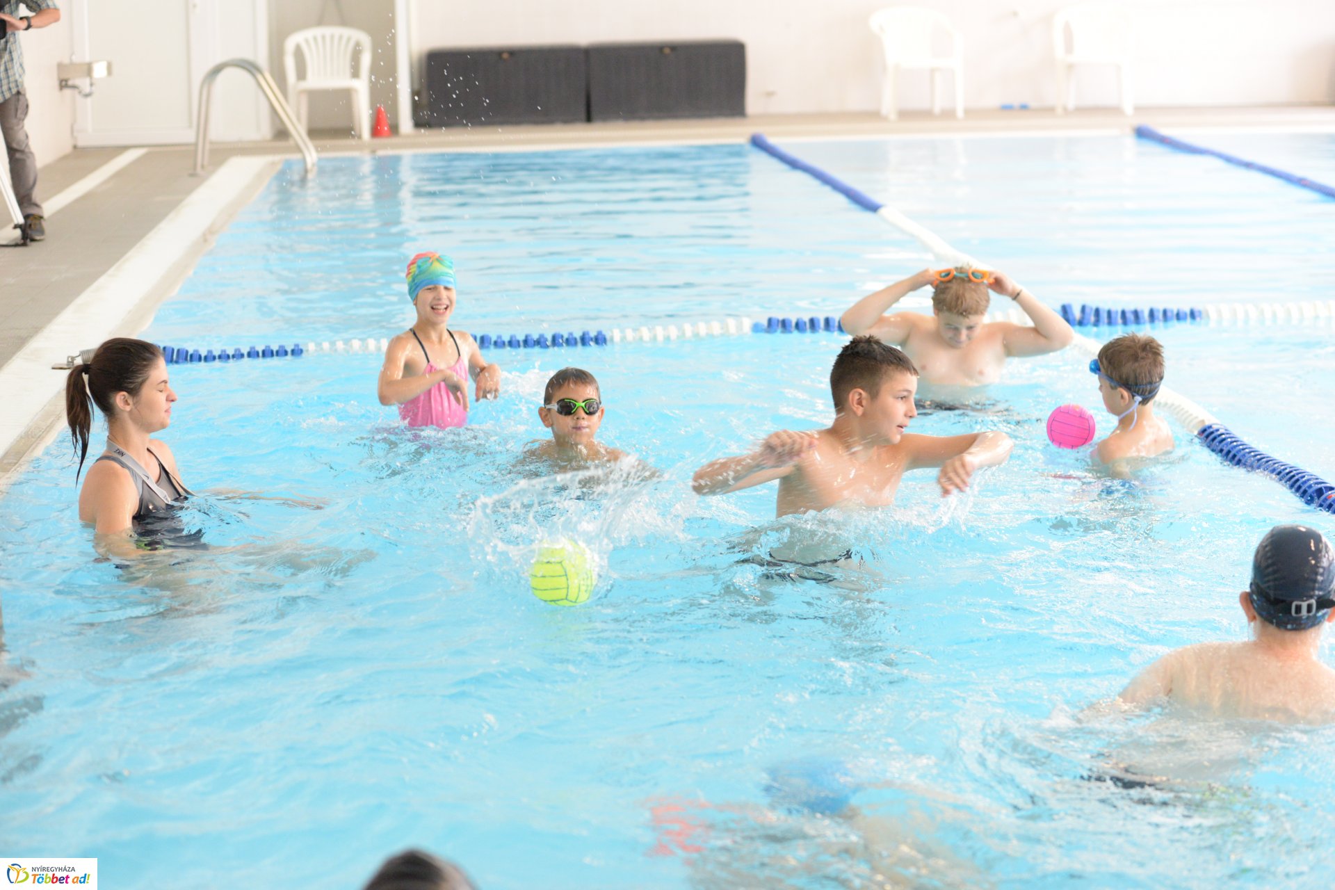 Napközis úszótábor