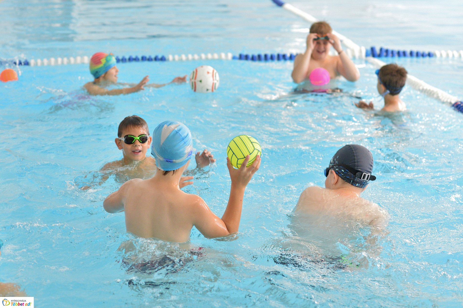 Napközis úszótábor