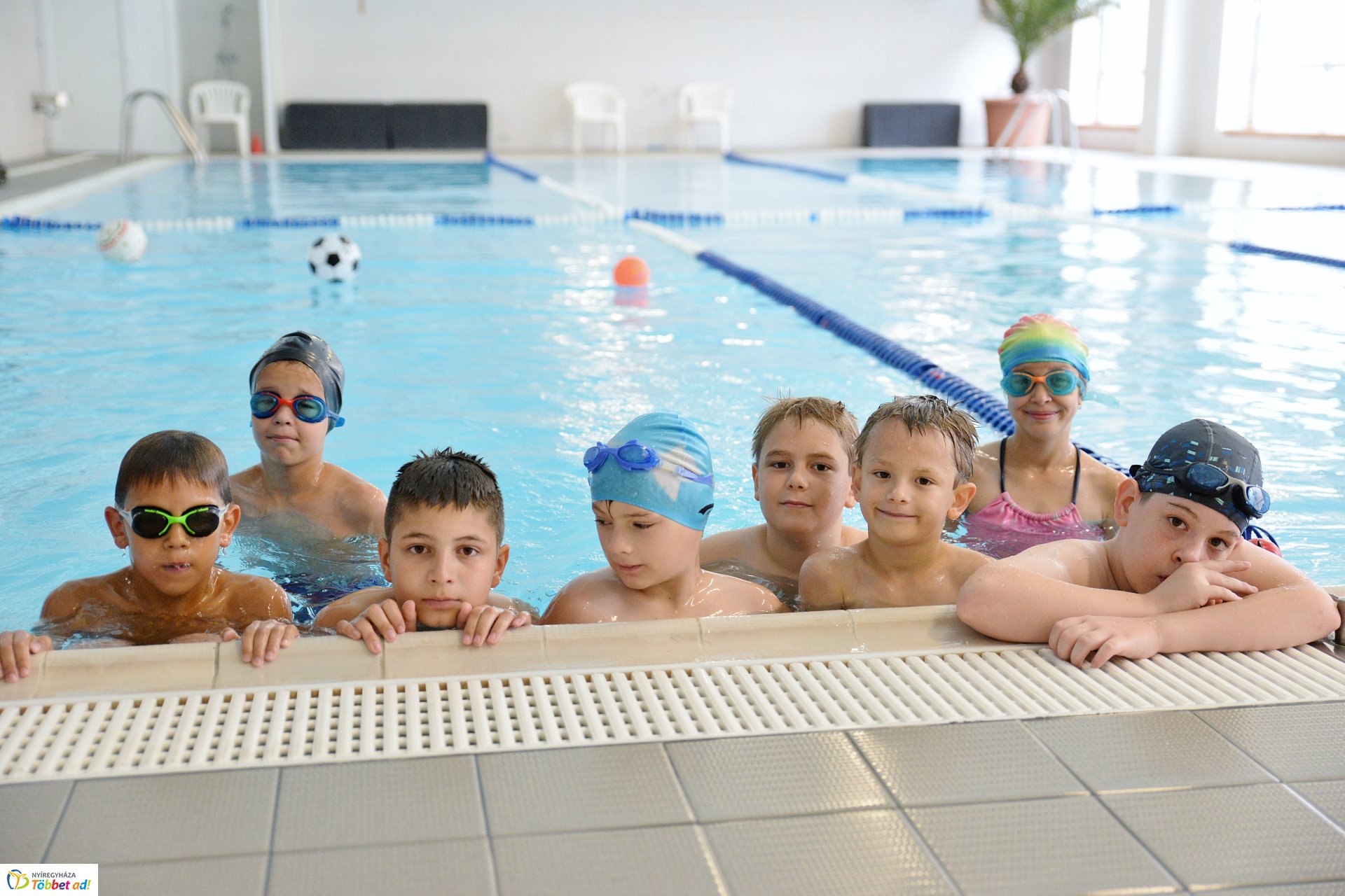 Napközis úszótábor