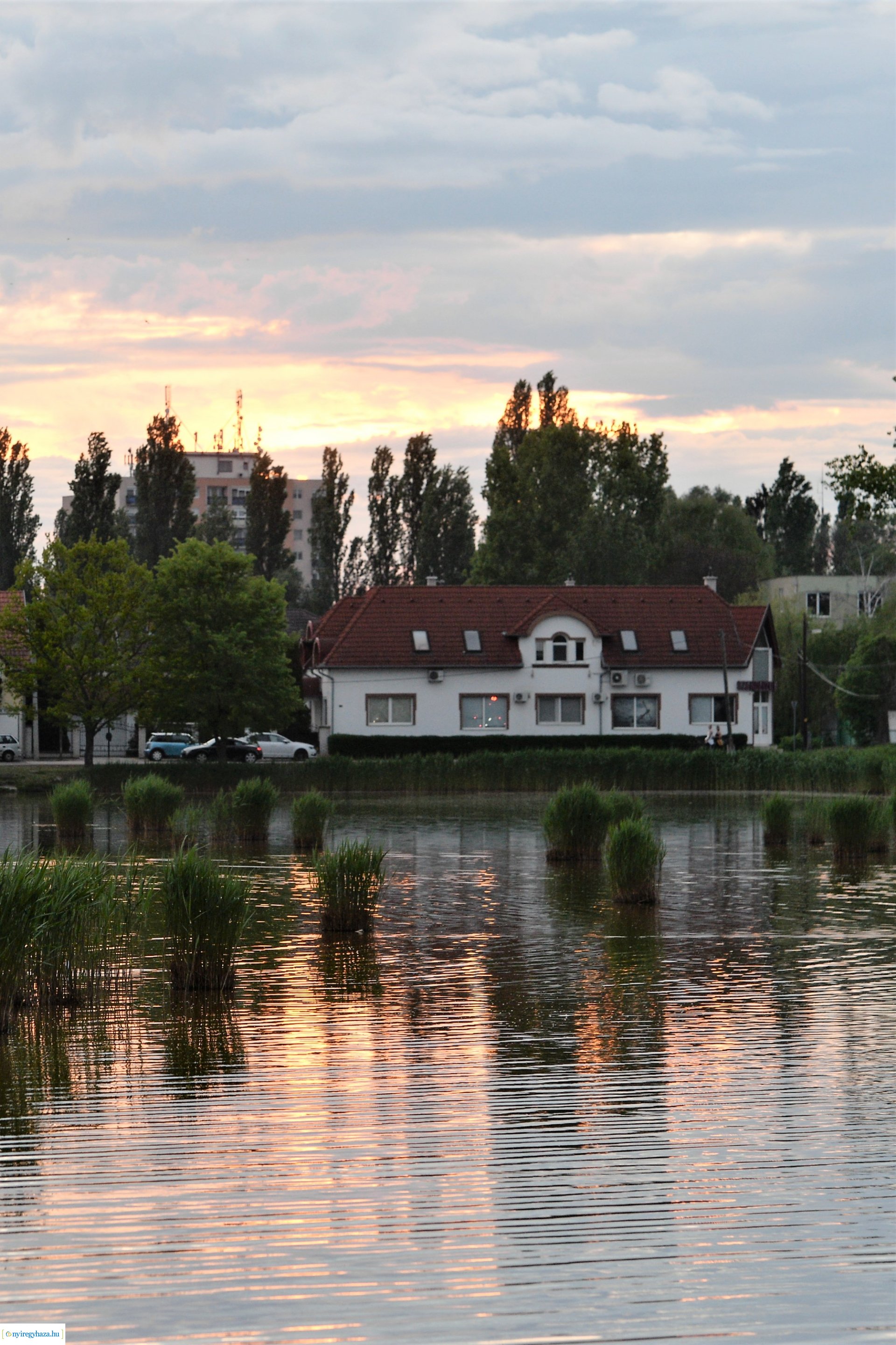 Naplemente a Bujtosi tó partján