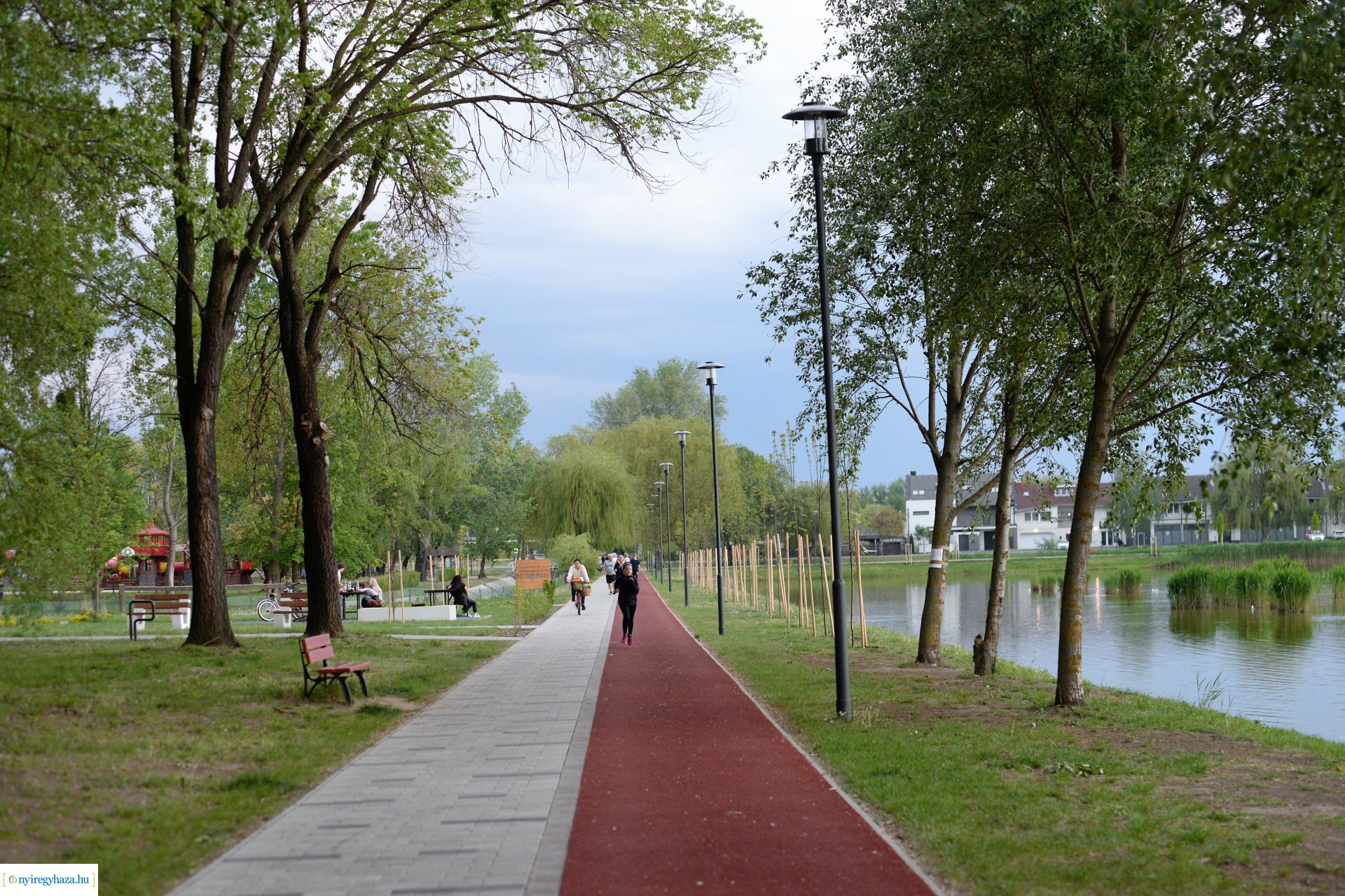 Naplemente a Bujtosi tó partján