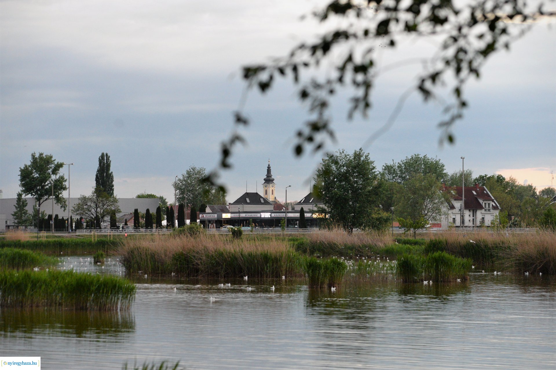 Naplemente a Bujtosi tó partján