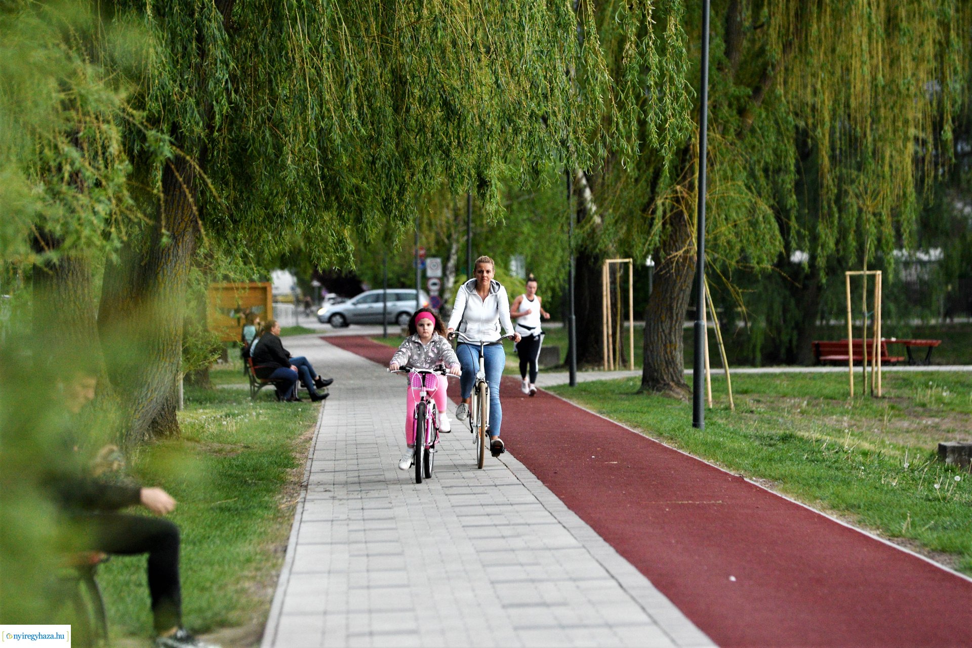 Naplemente a Bujtosi tó partján