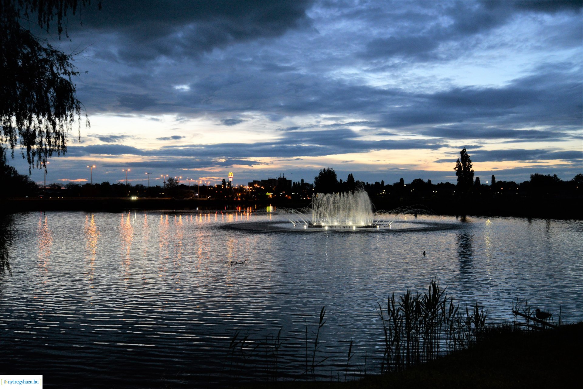 Naplemente a Bujtosi tó partján