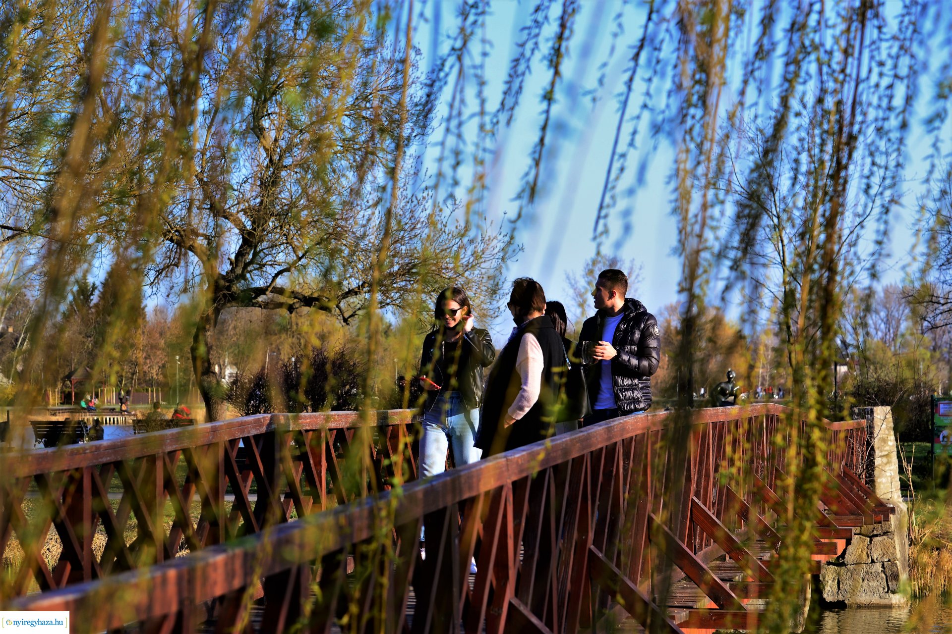 Napsütéses tavaszi délután Sóstón