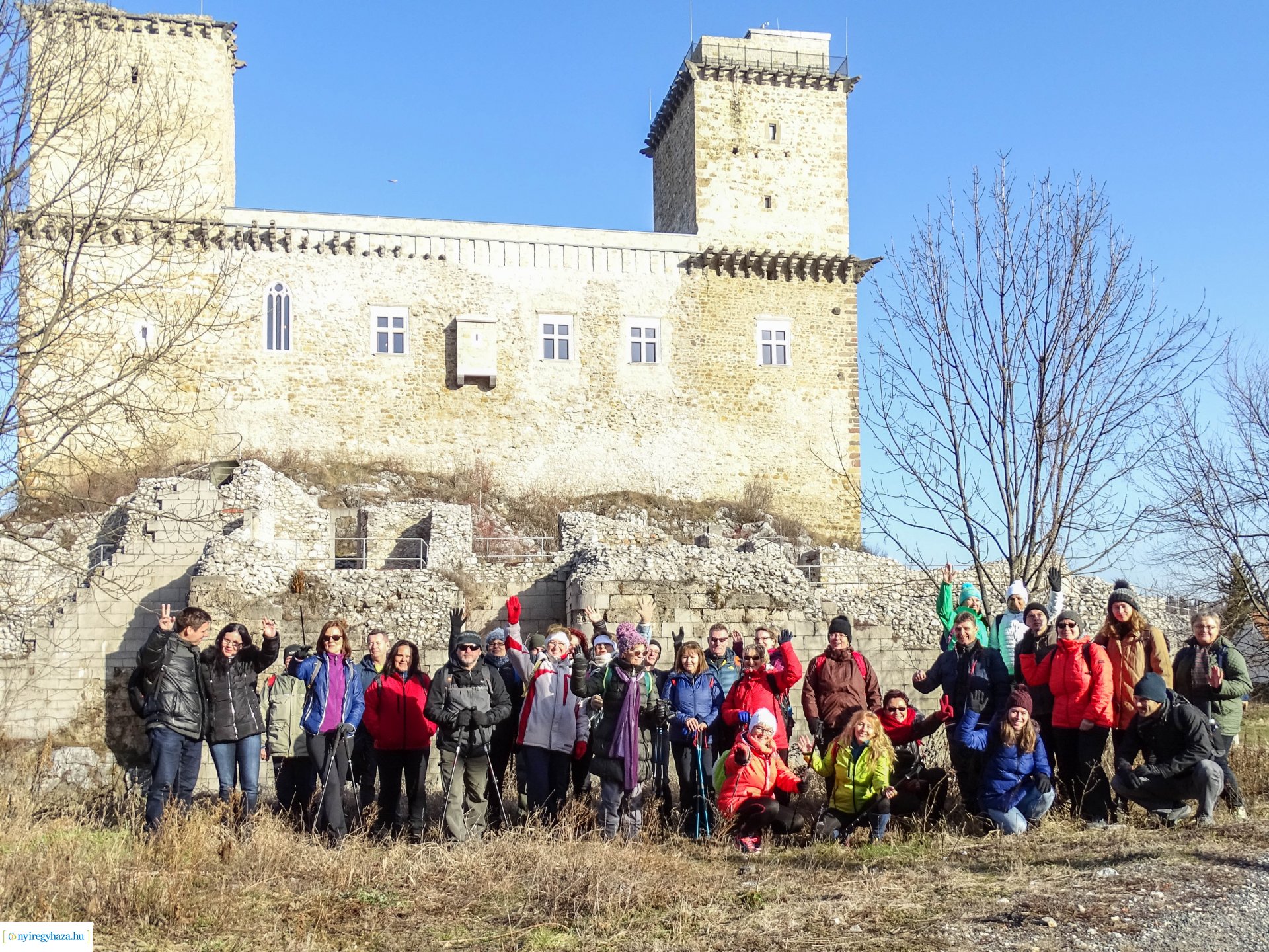 Napsütötte hegyoldal, szép kilátással (Fotók: Zöld Kerék Alapítvány)