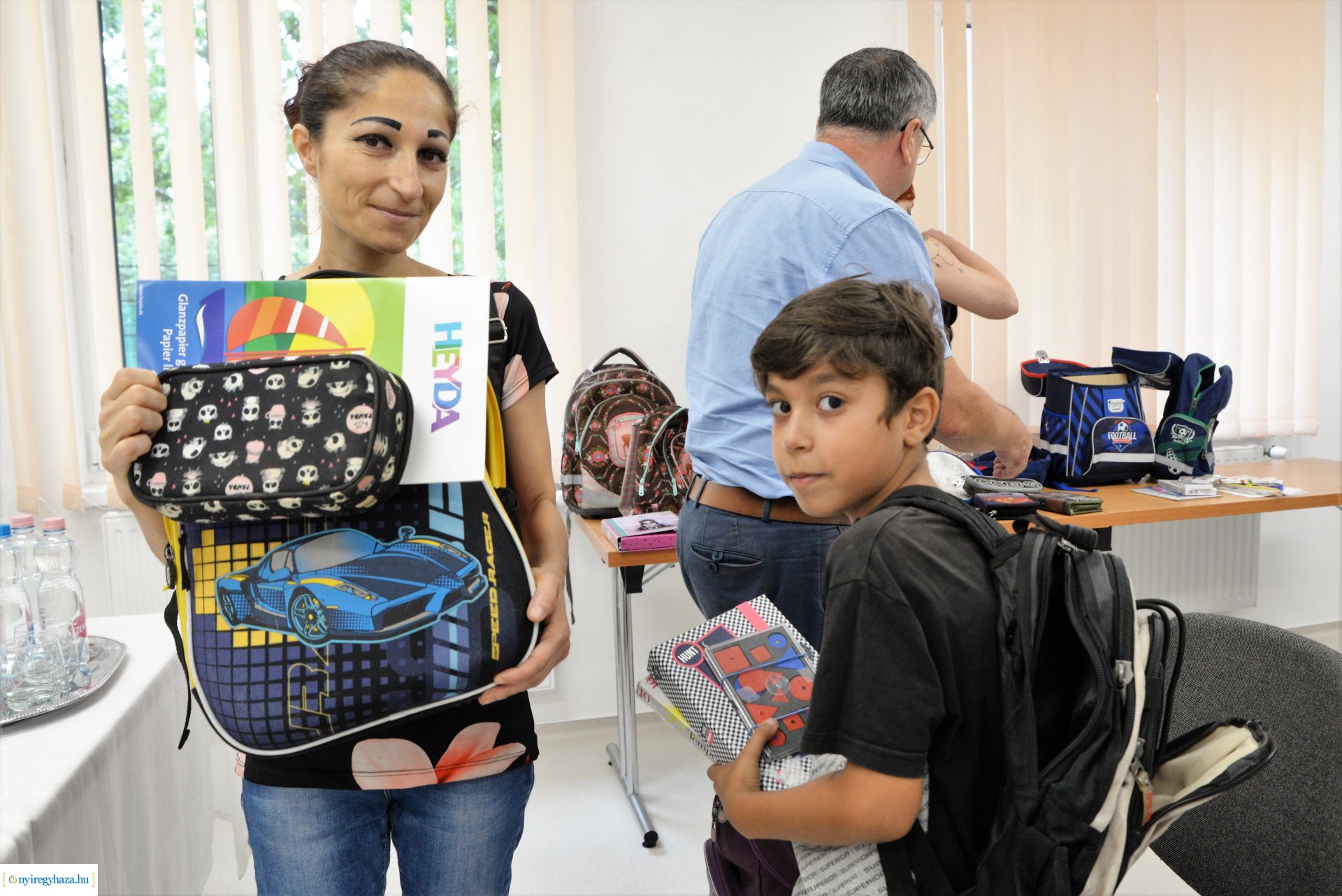 Ne dobd ki az iskolatáskád! - adományátadás 2023