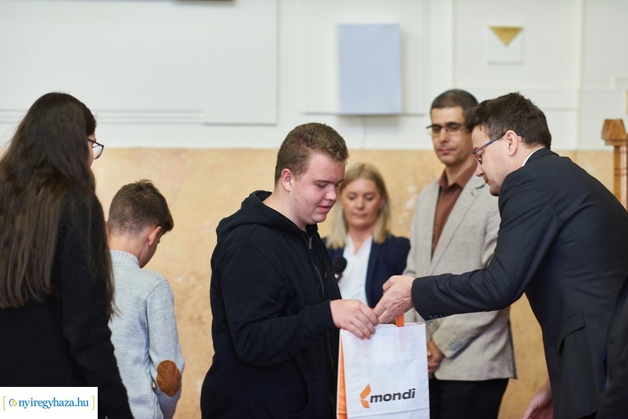 Ne heverj parlagon 2021  - iskolai verseny