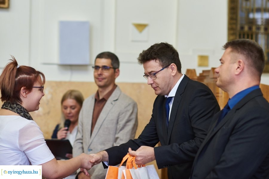 Ne heverj parlagon 2021  - iskolai verseny