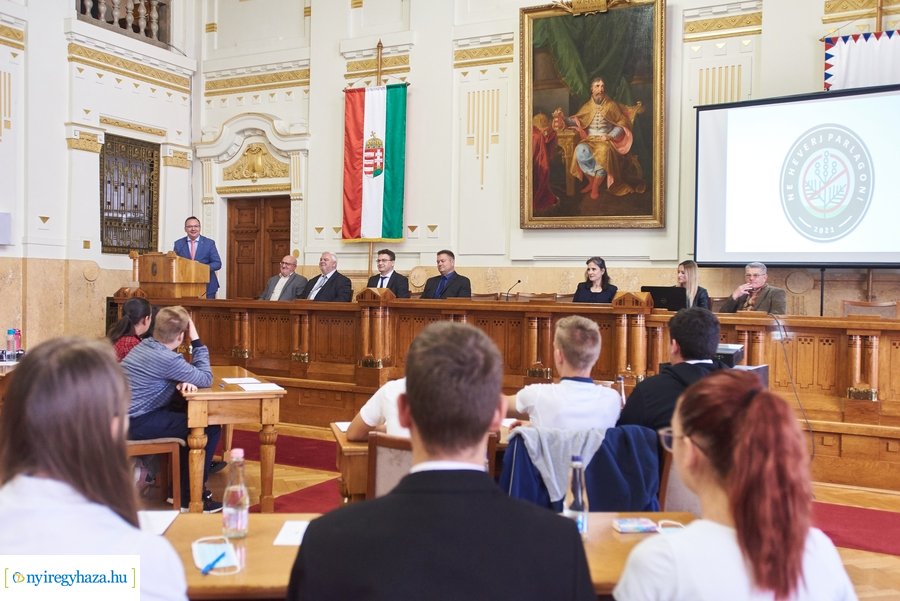 Ne heverj parlagon 2021  - iskolai verseny