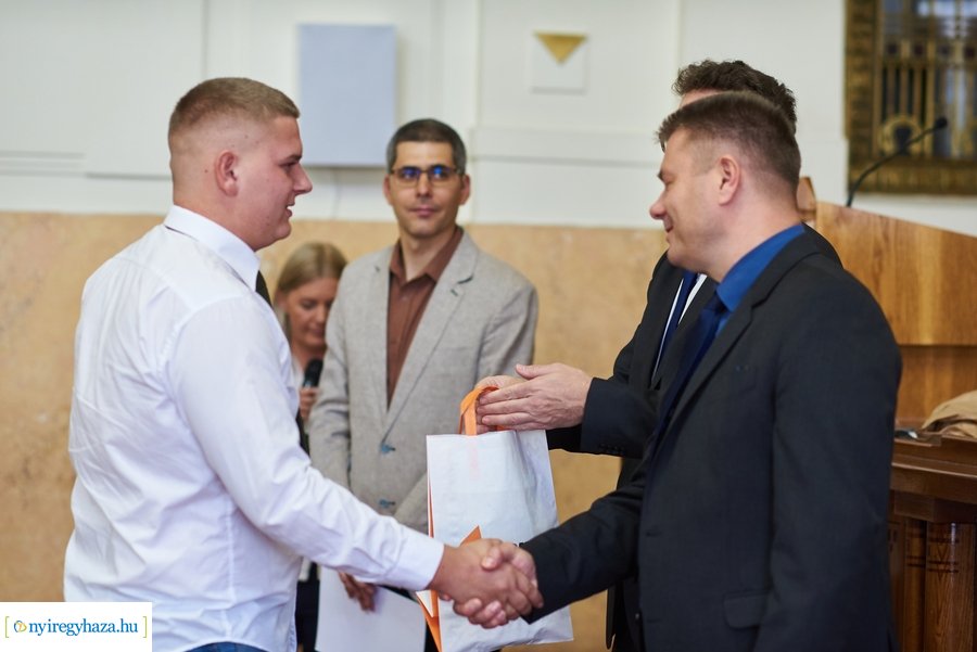 Ne heverj parlagon 2021  - iskolai verseny