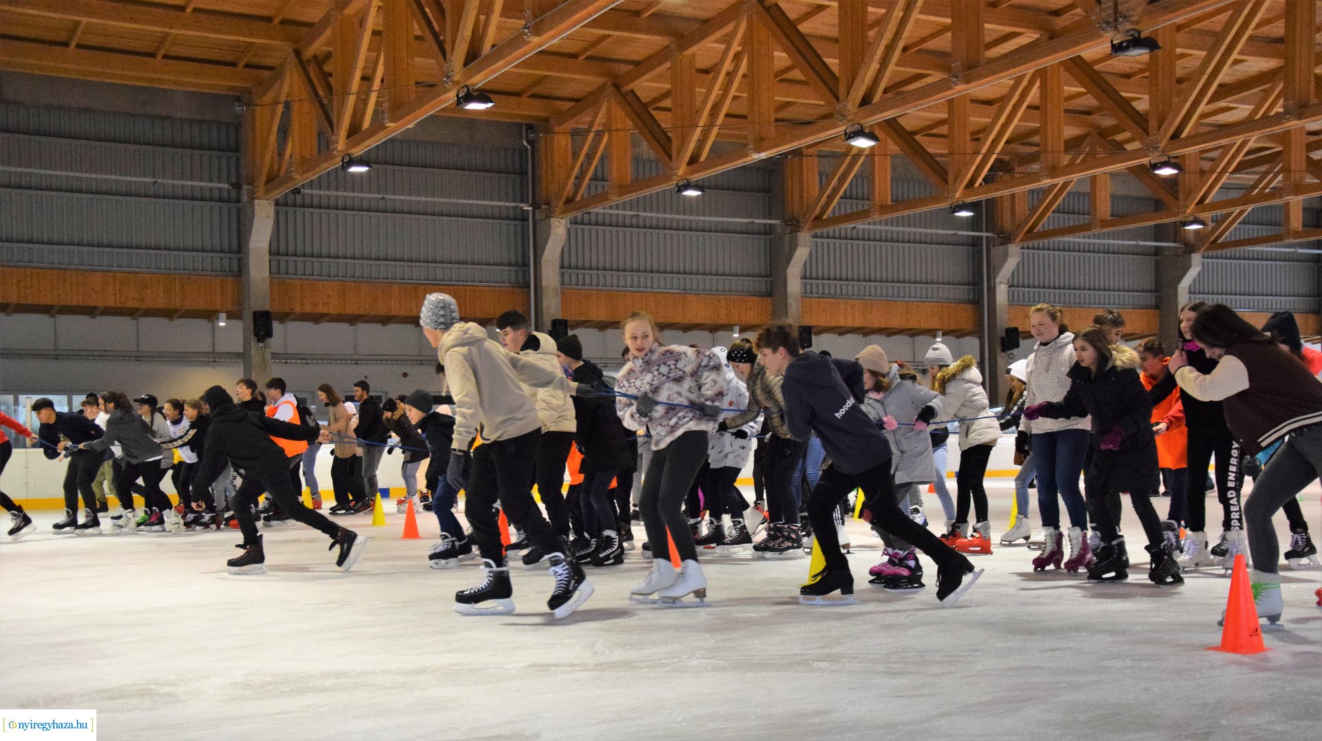 Negyedik alkalommal került megrendezésre a Városi Jégtusa Verseny a jégpályán