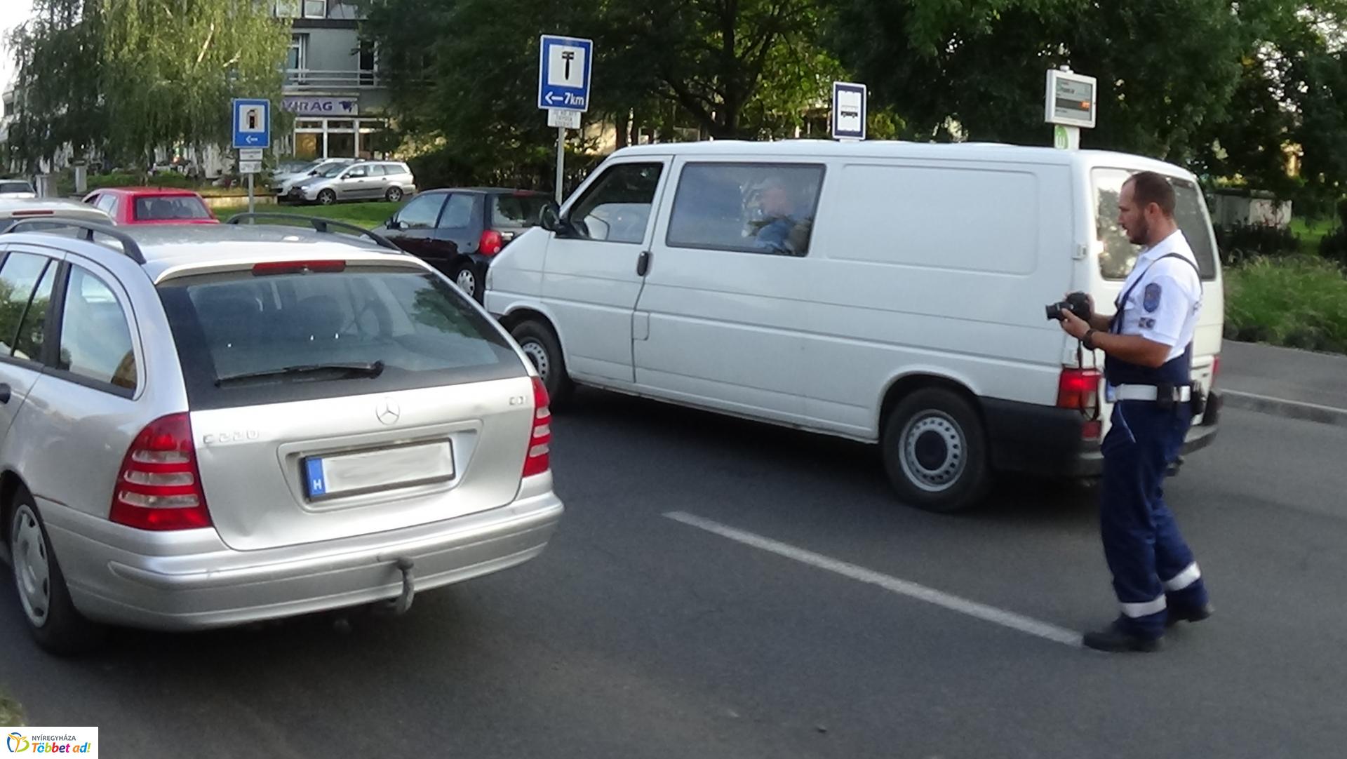 Négyes karambol a Pazonyi téren