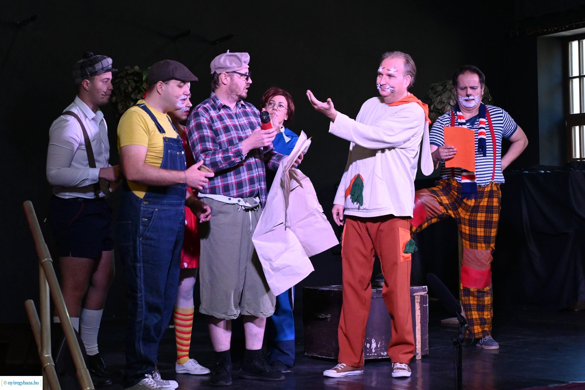 Négyszögletű kerek erdő a Kölyökvárban