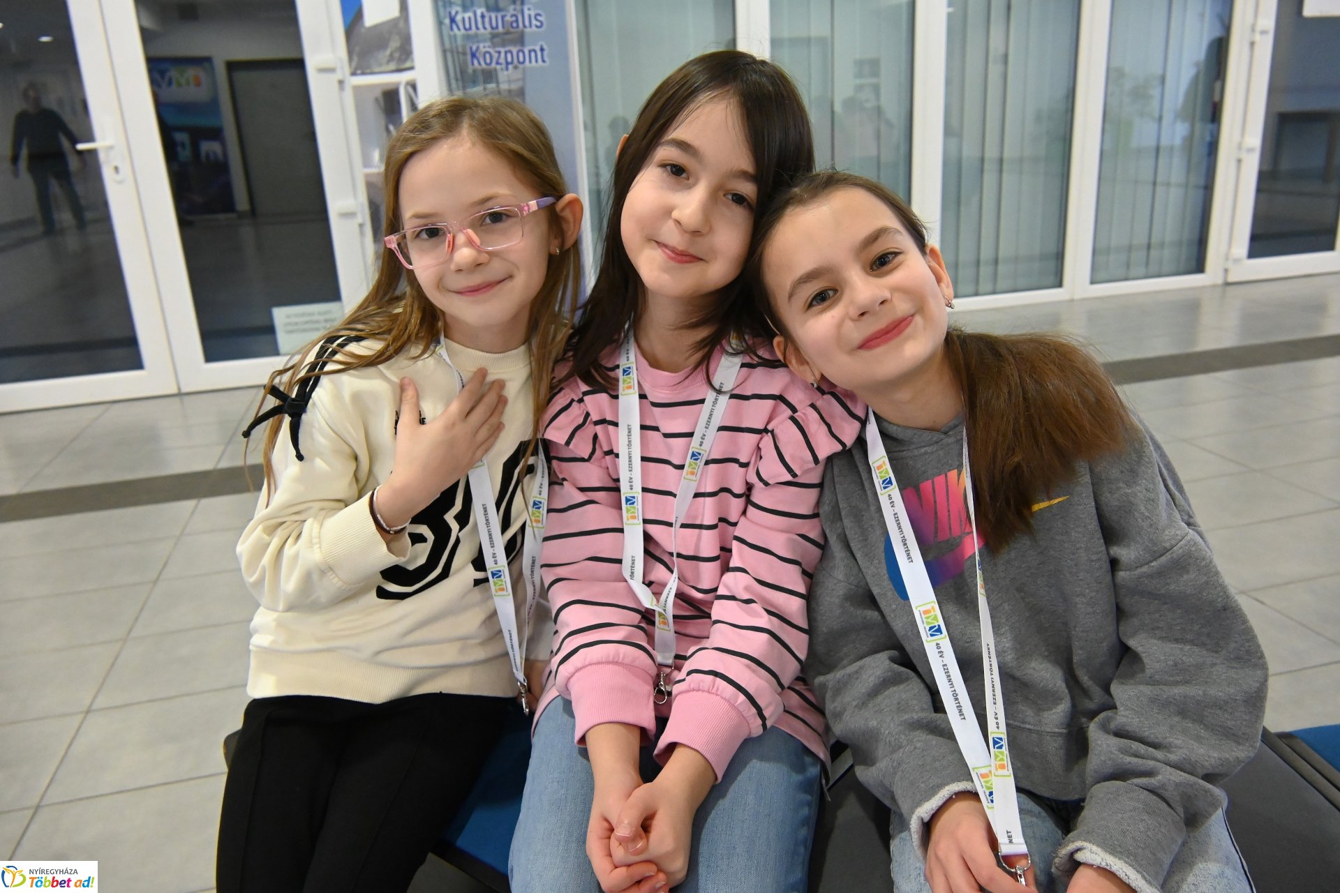 Negyven éves a Nyíregyházi Televízió - iskolások látogattak a stúdióba a születésnapon (szerda)