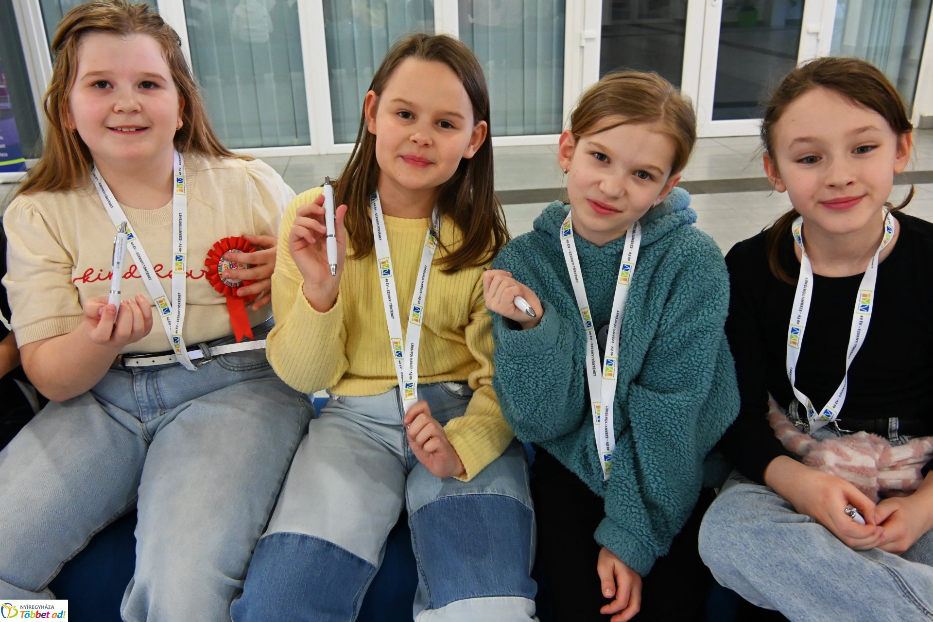 Negyven éves a Nyíregyházi Televízió - iskolások látogattak a stúdióba a születésnapon (szerda)