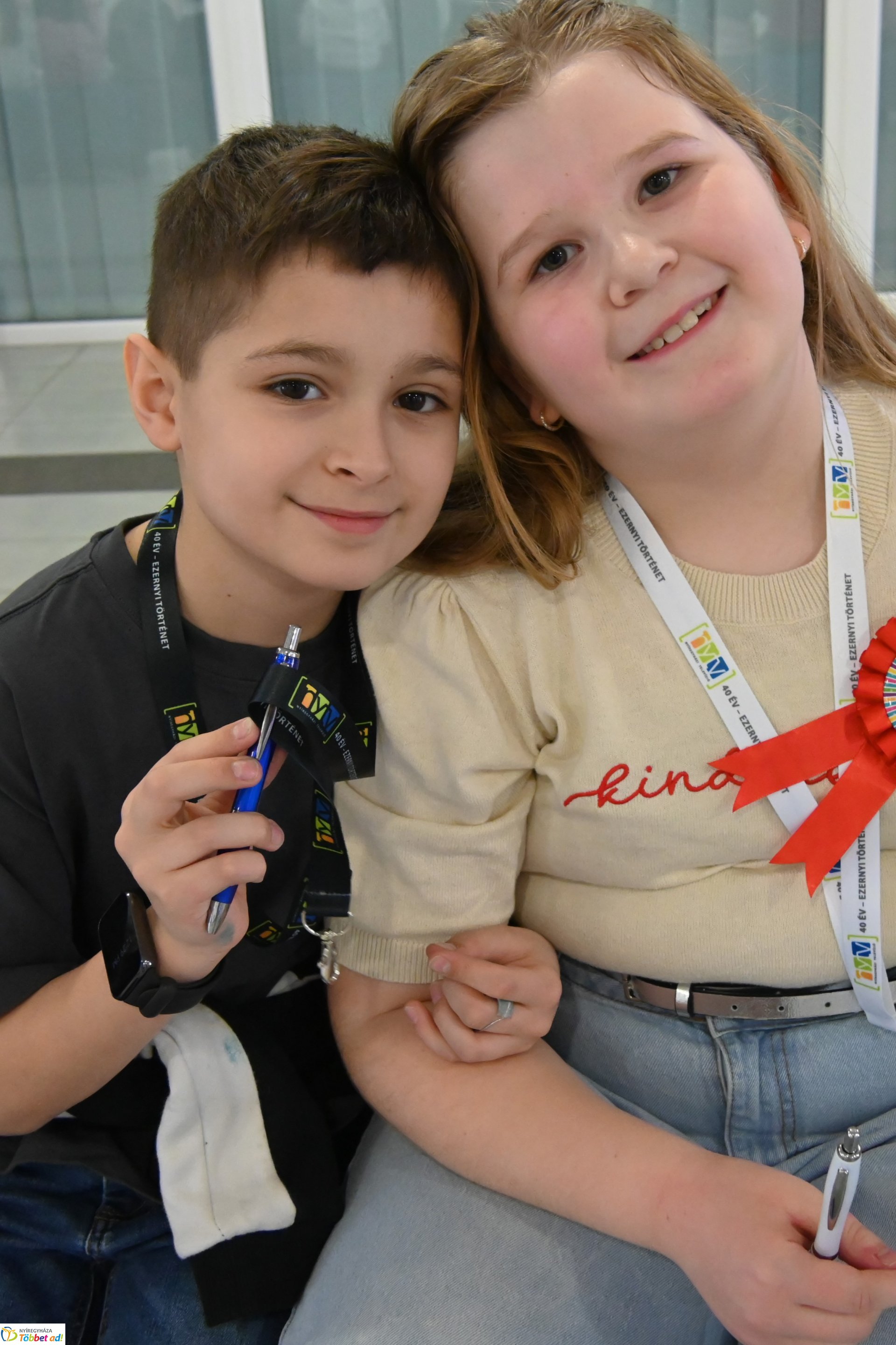 Negyven éves a Nyíregyházi Televízió - iskolások látogattak a stúdióba a születésnapon (szerda)