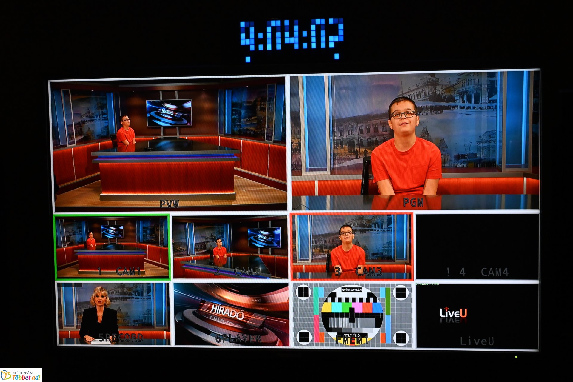 Negyven éves a Nyíregyházi Televízió - iskolások látogattak a stúdióba a születésnapon (szerda)