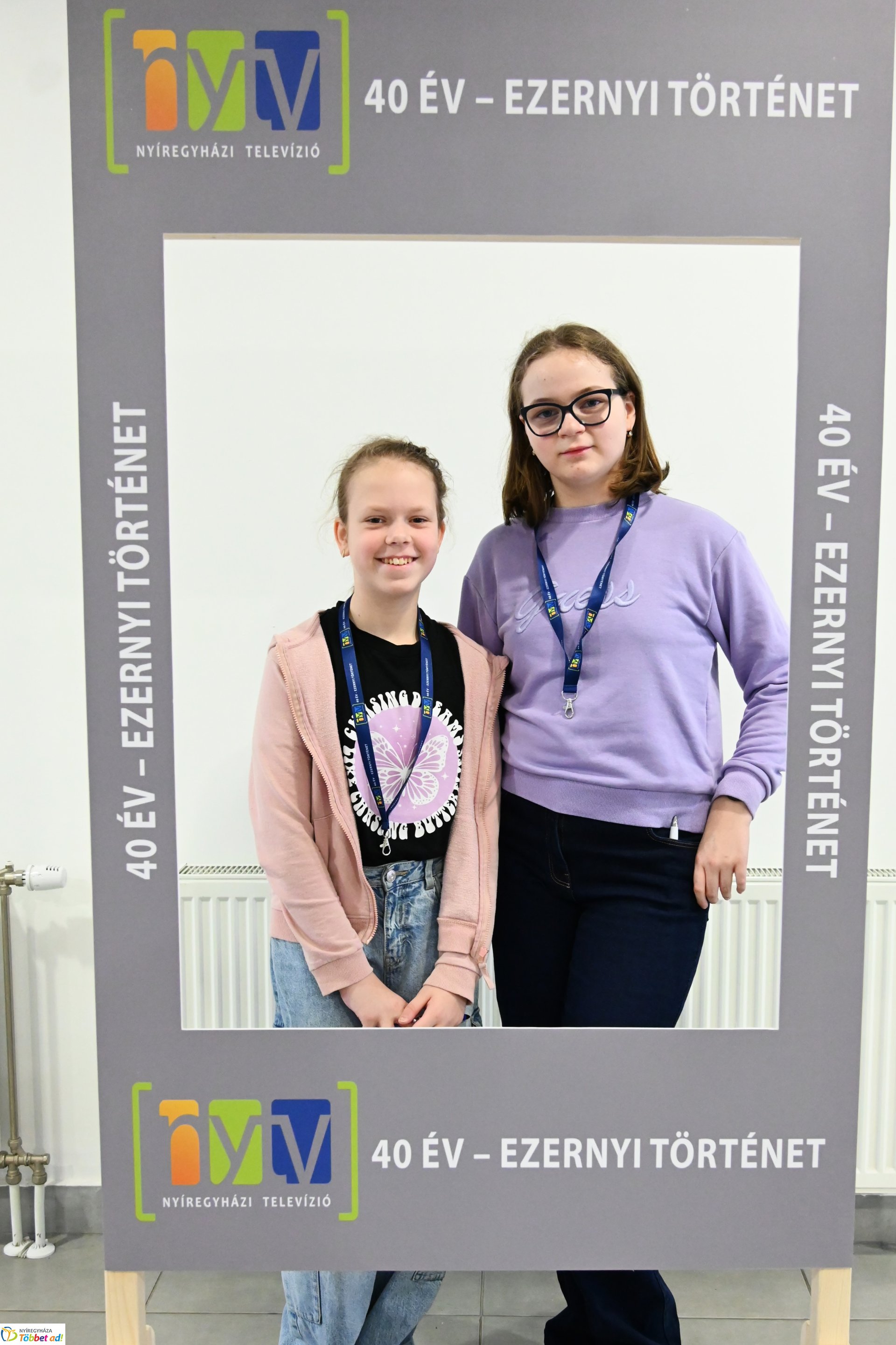 Negyven éves a Nyíregyházi Televízió - iskolások látogattak a stúdióba a születésnapon (csütörtök)