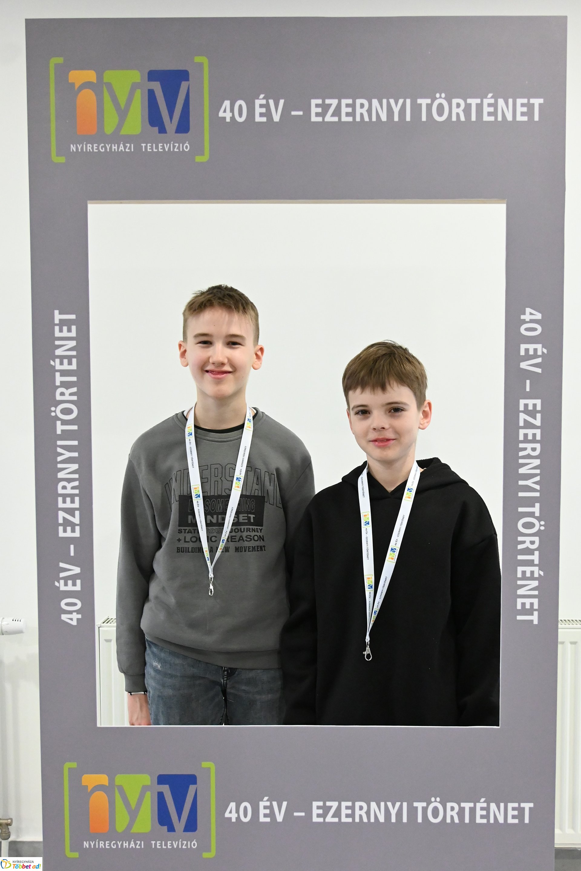 Negyven éves a Nyíregyházi Televízió - iskolások látogattak a stúdióba a születésnapon (csütörtök)