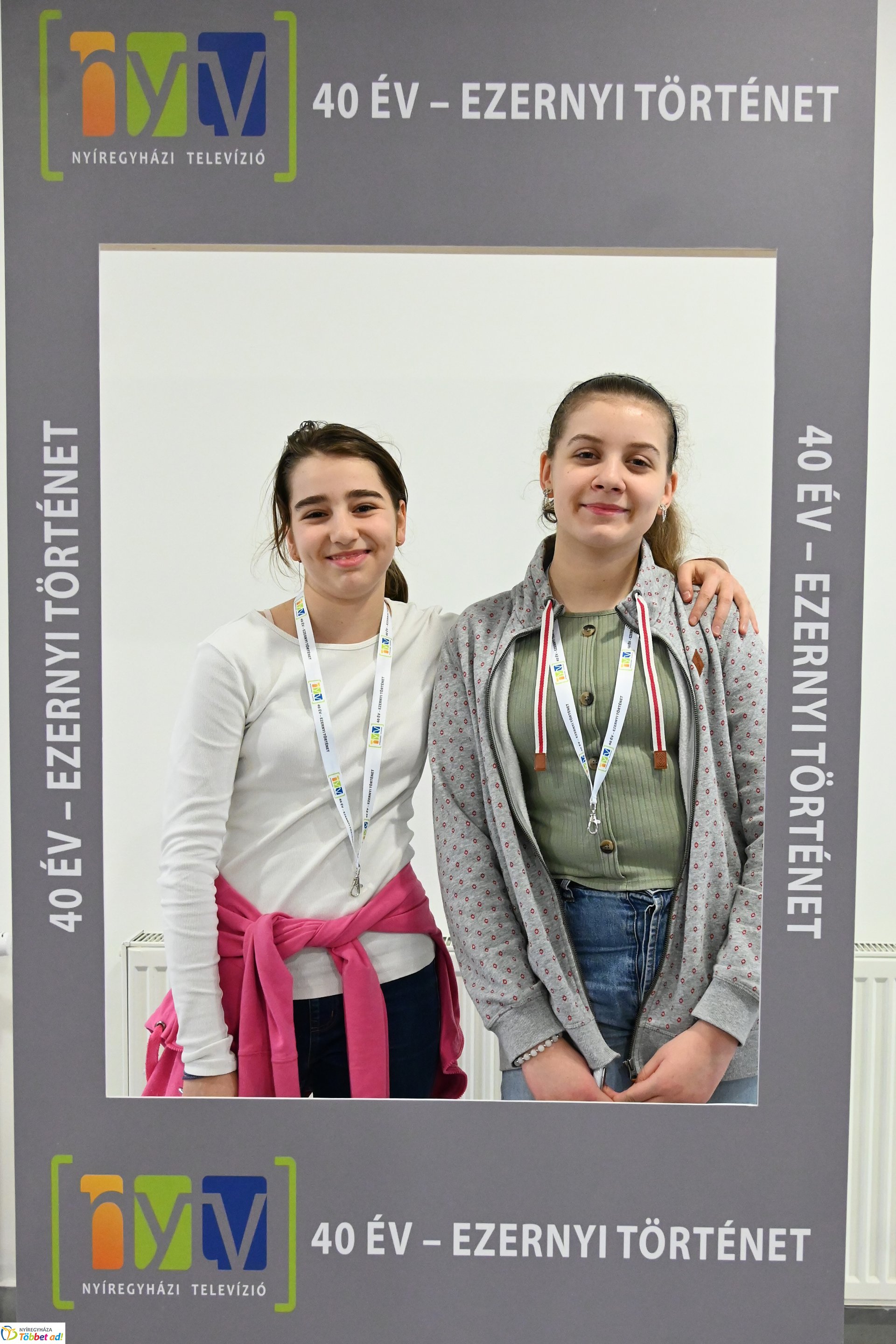 Negyven éves a Nyíregyházi Televízió - iskolások látogattak a stúdióba a születésnapon (csütörtök)