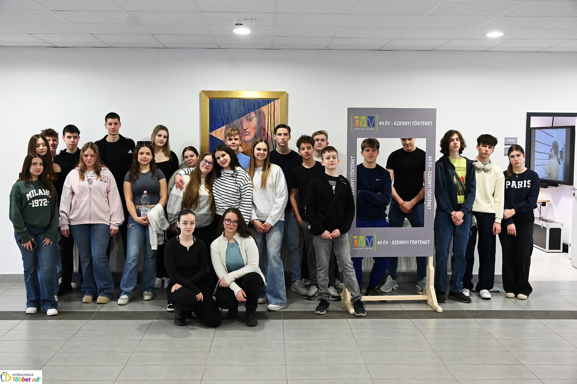 Negyven éves a Nyíregyházi Televízió-iskolások látogattak a stúdióba a születésnapon (kedd)