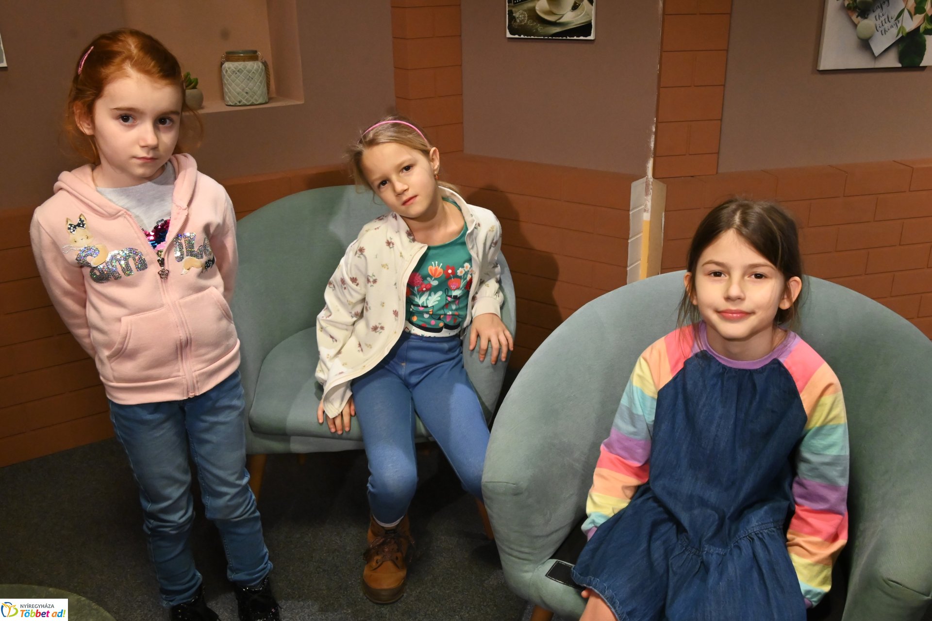 Negyven éves a Nyíregyházi Televízió-iskolások látogattak a stúdióba a születésnapon (kedd)