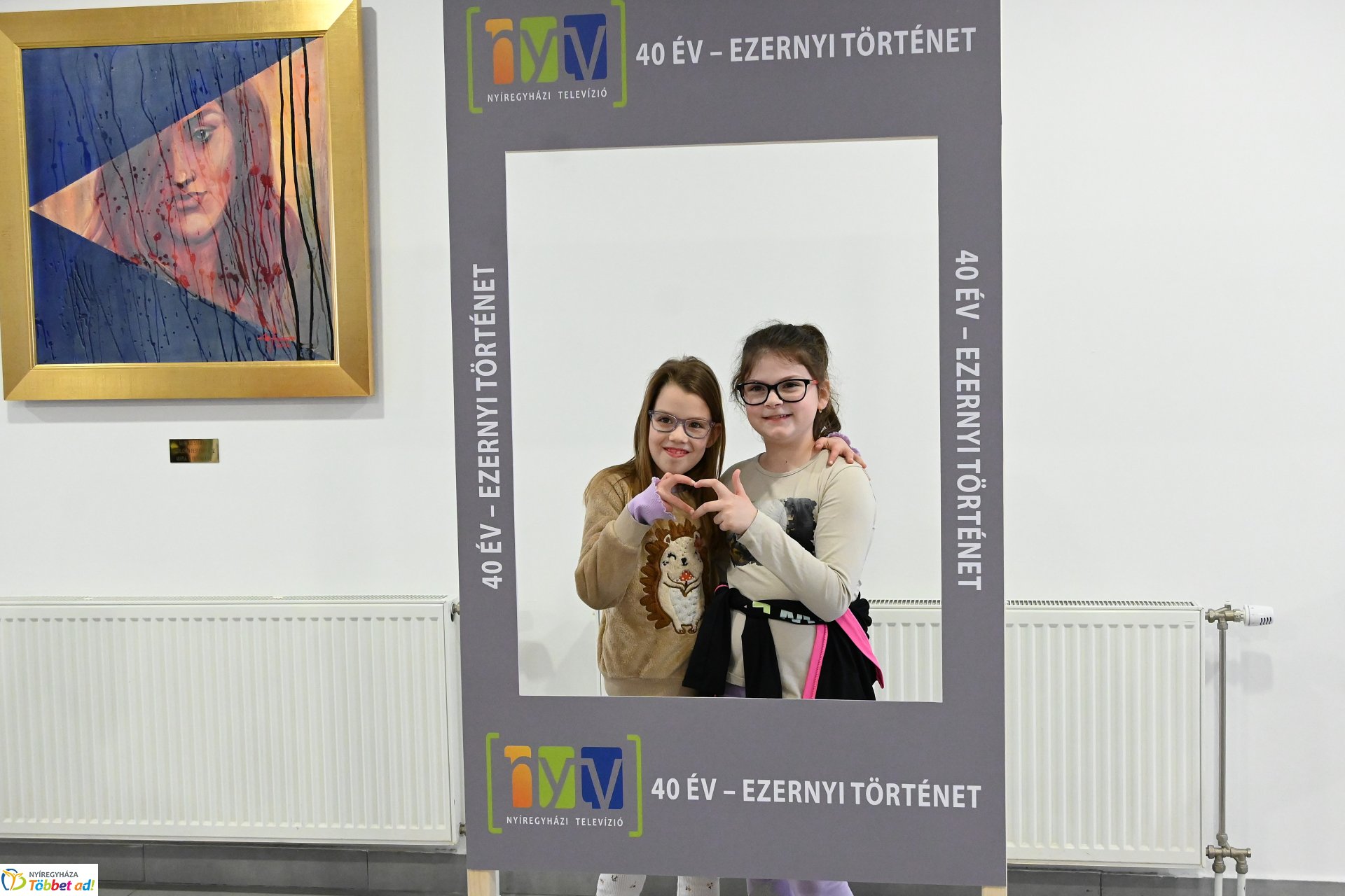 Negyven éves a Nyíregyházi Televízió - iskolások látogattak a stúdióba a születésnapon (péntek)