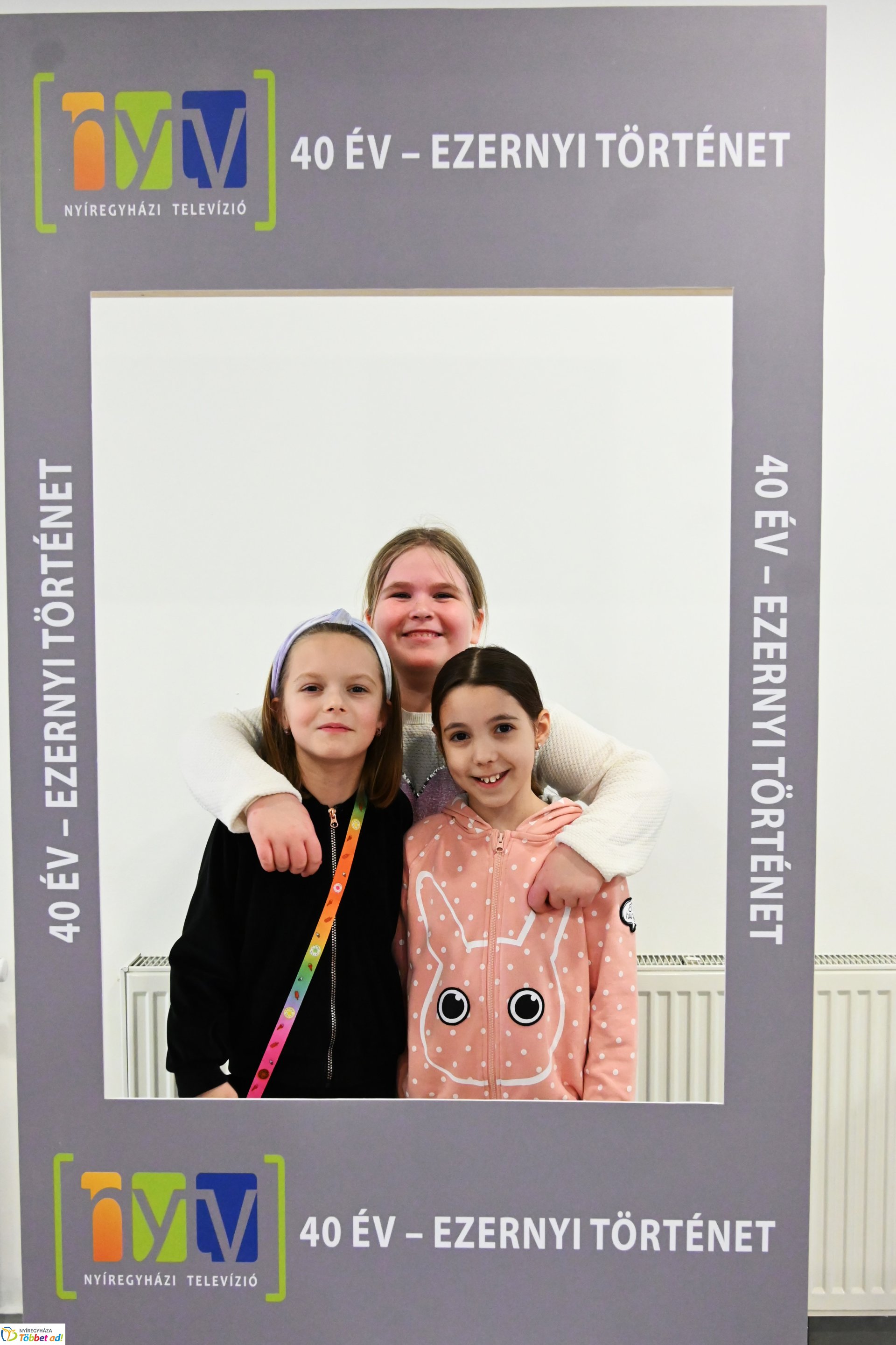 Negyven éves a Nyíregyházi Televízió-iskolások látogattak a stúdióba a születésnapon (hétfő)
