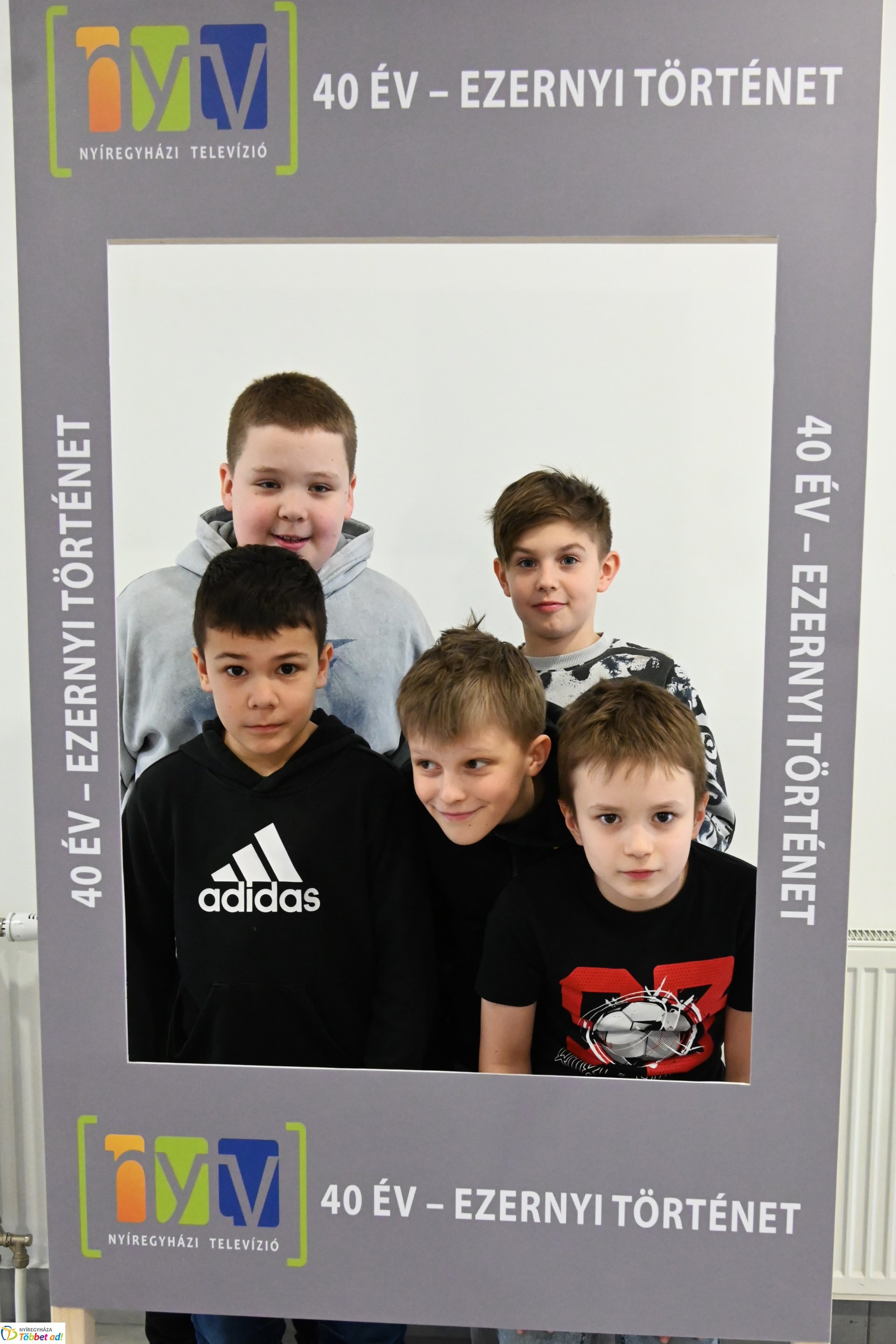 Negyven éves a Nyíregyházi Televízió-iskolások látogattak a stúdióba a születésnapon (hétfő)