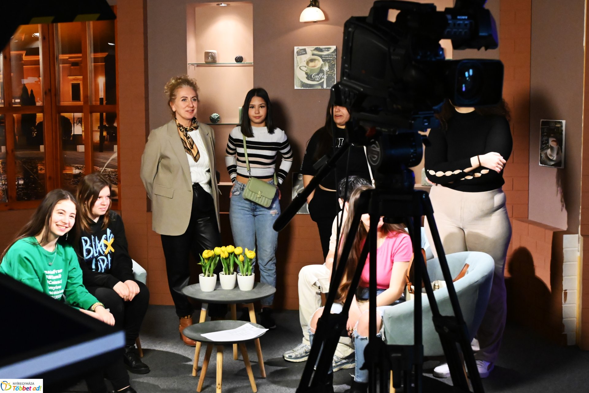 Negyven éves a Nyíregyházi Televízió-iskolások látogattak a stúdióba a születésnapon (hétfő)